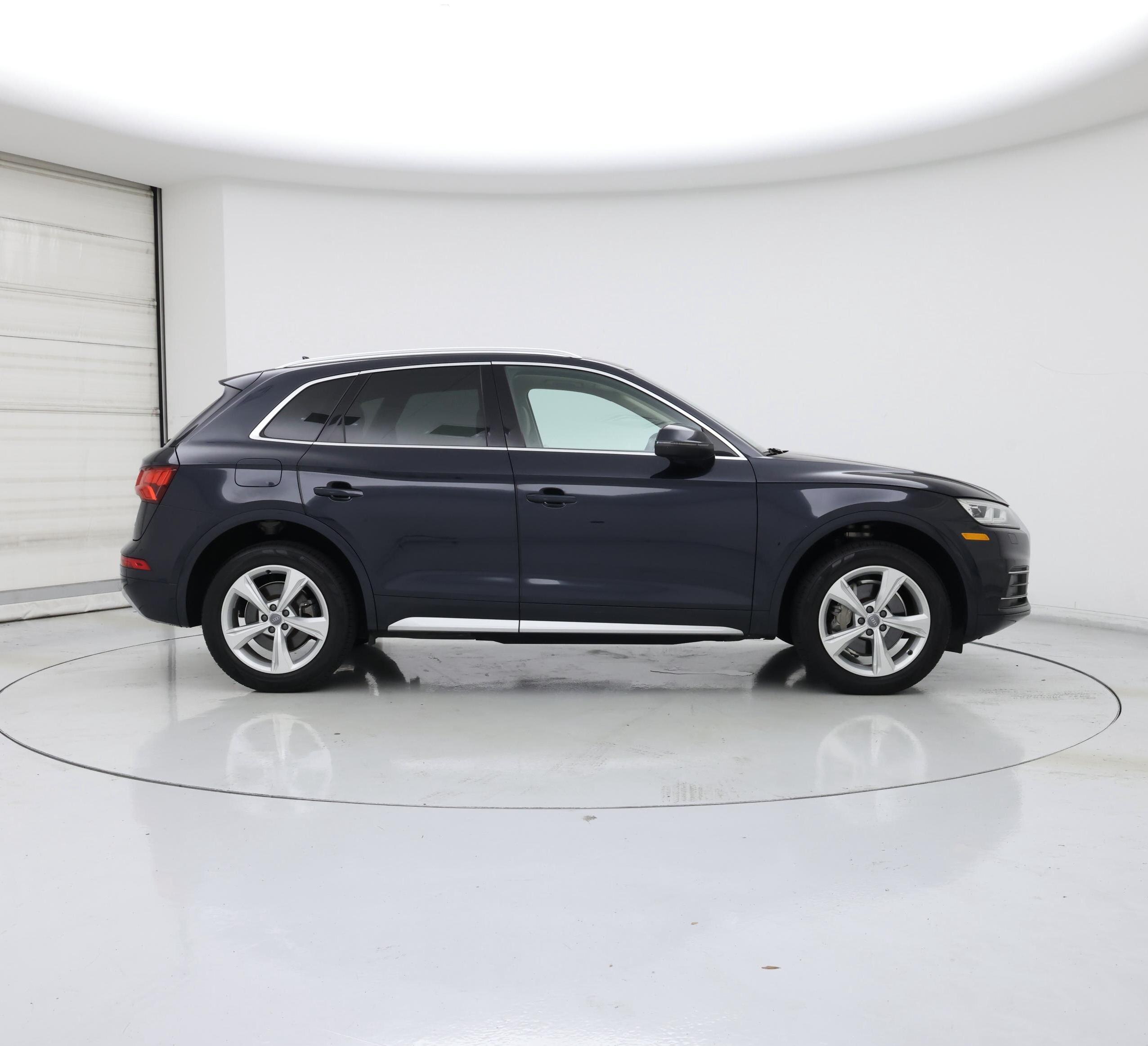 Thumbnail: 2020 Audi Q5 - 7
