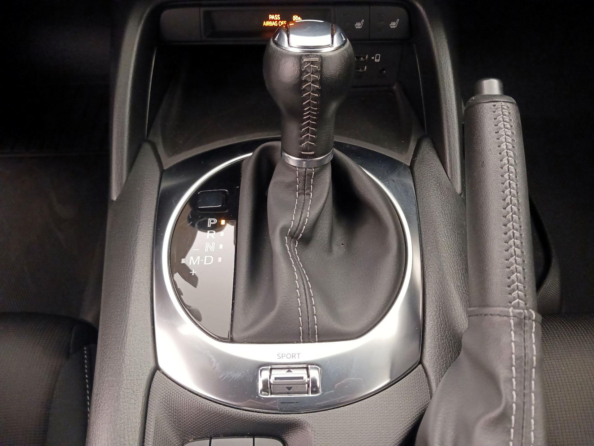 Thumbnail: 2021 Mazda MX-5 Miata - 17