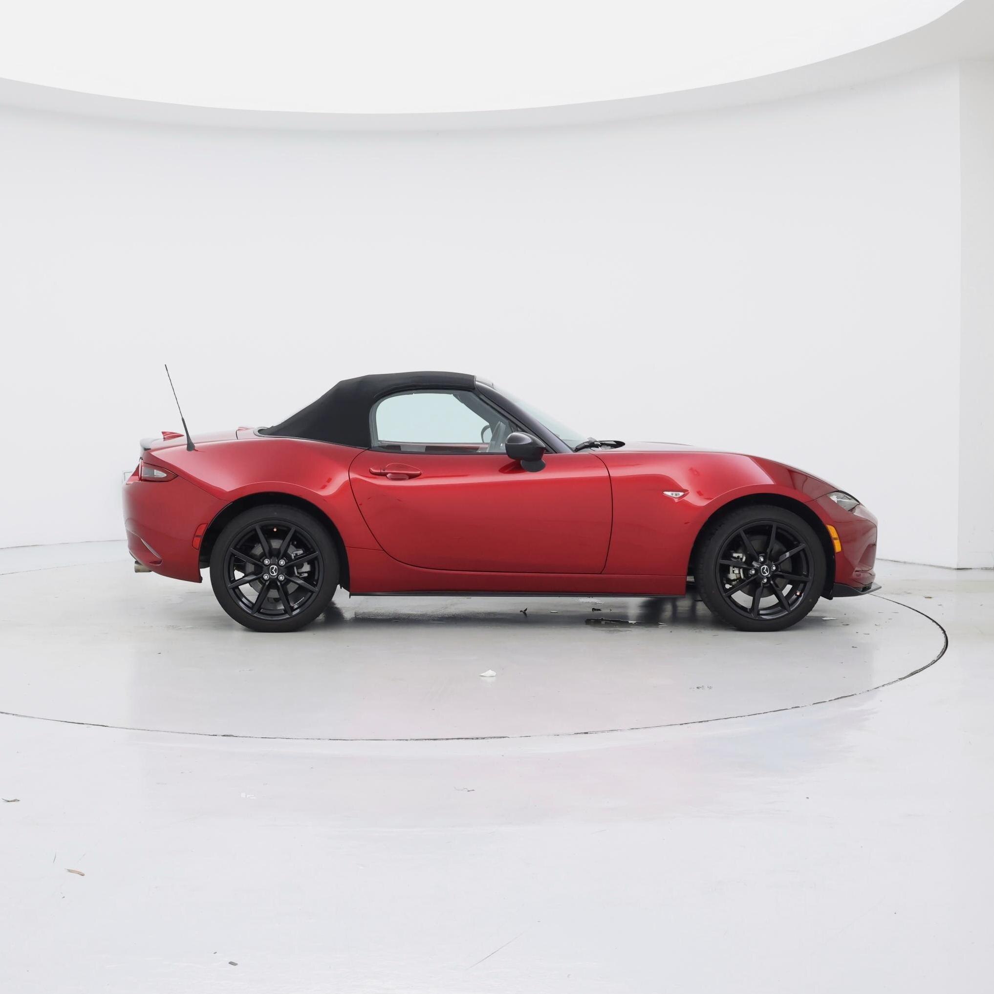 Thumbnail: 2021 Mazda MX-5 Miata - 7