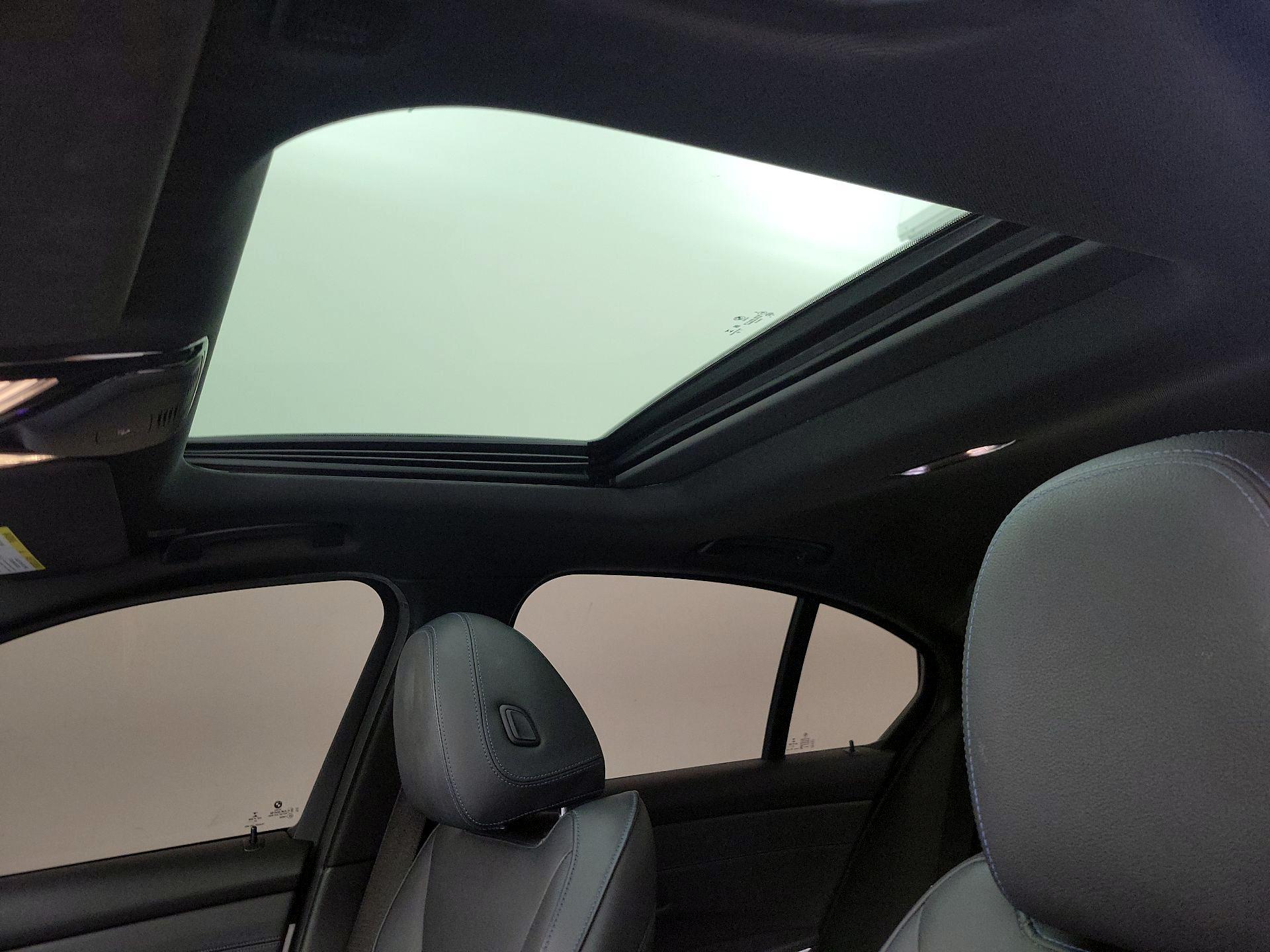 Thumbnail: 2021 BMW 3 Series - 20