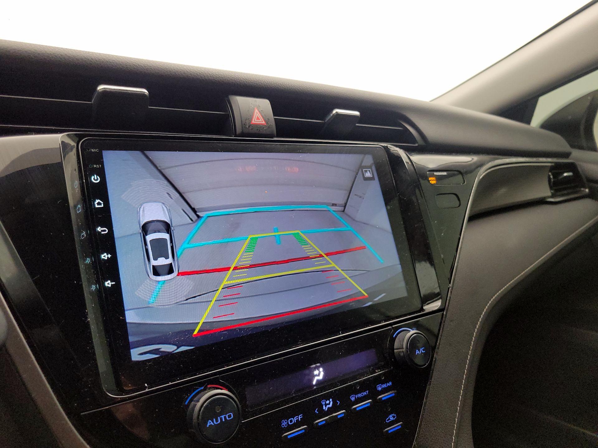 Thumbnail: 2020 Toyota Camry - 15