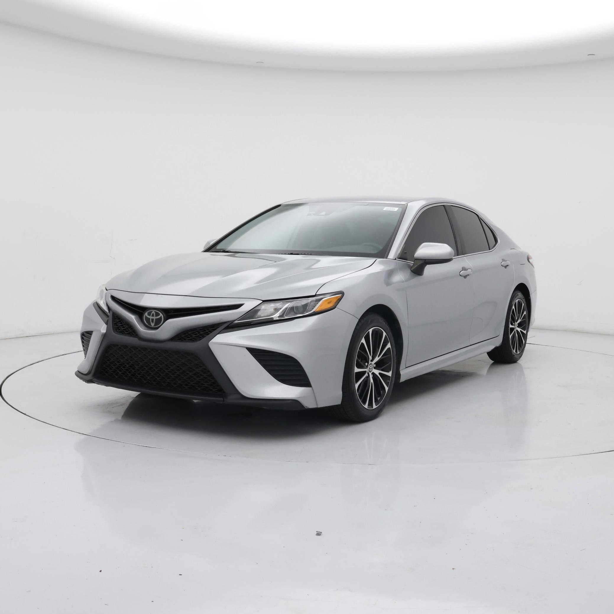 Thumbnail: 2020 Toyota Camry - 4