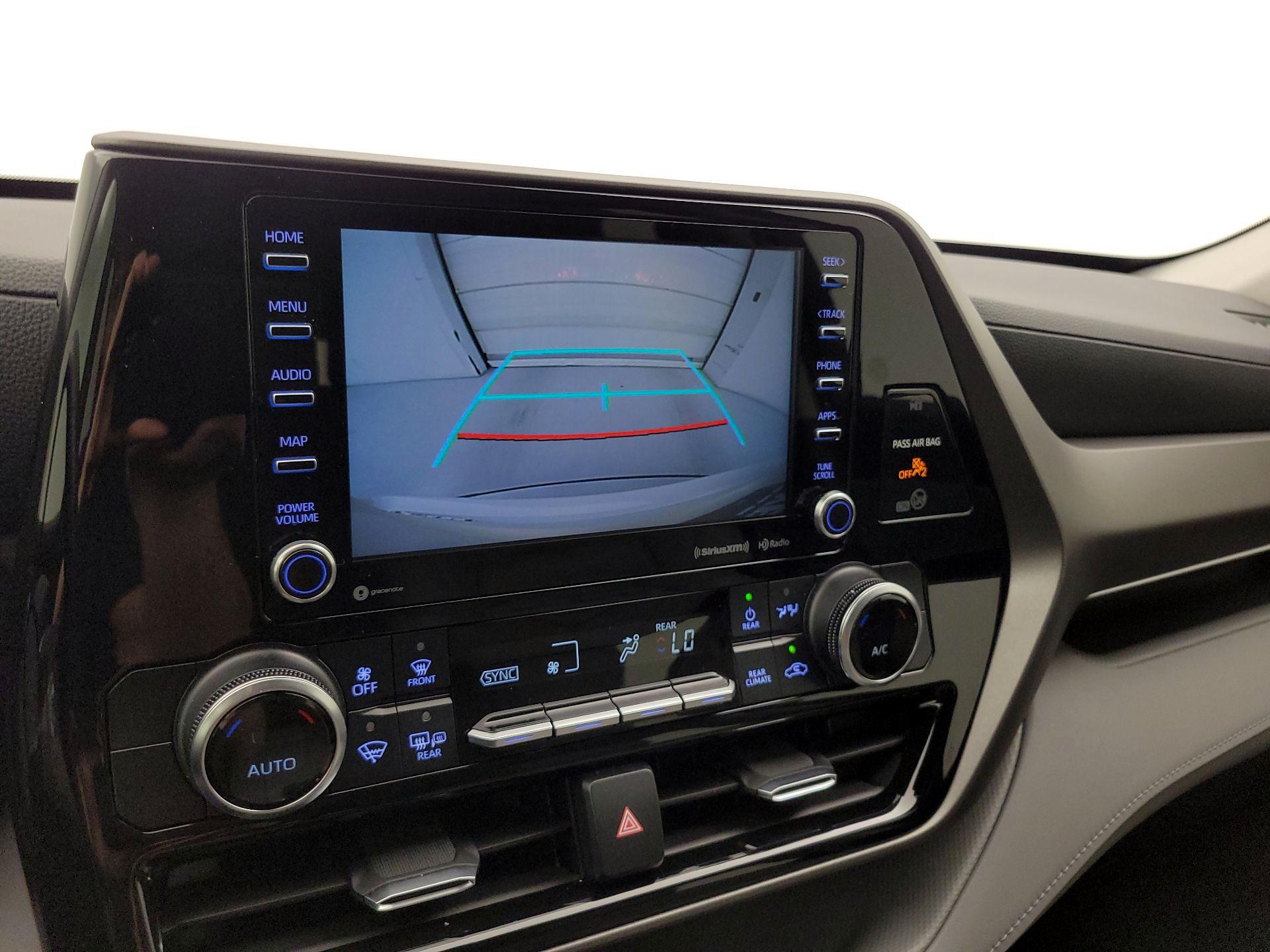 Thumbnail: 2020 Toyota Highlander - 14