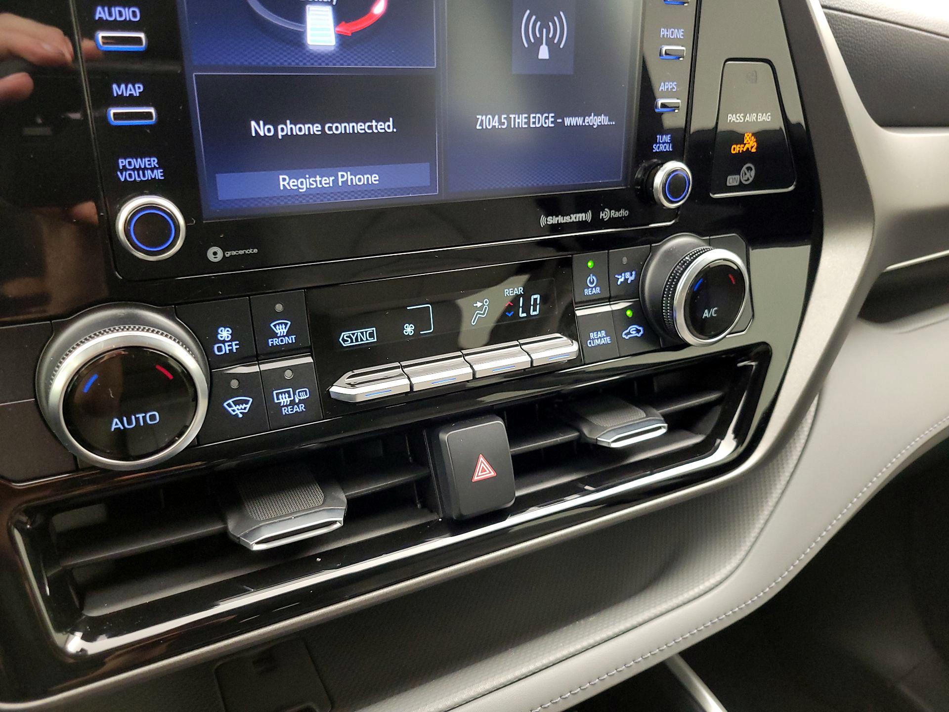 Thumbnail: 2020 Toyota Highlander - 16