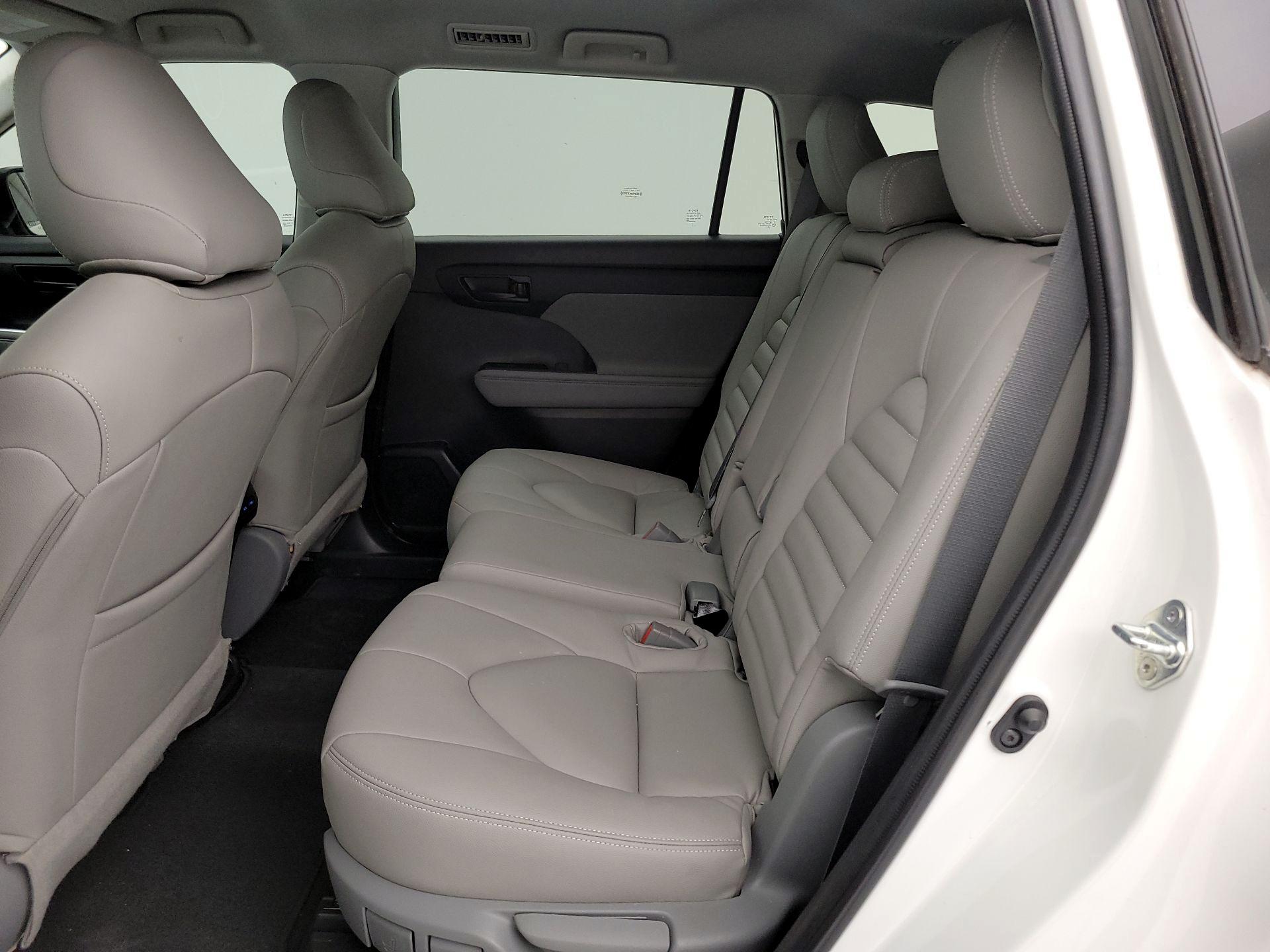 Thumbnail: 2020 Toyota Highlander - 19