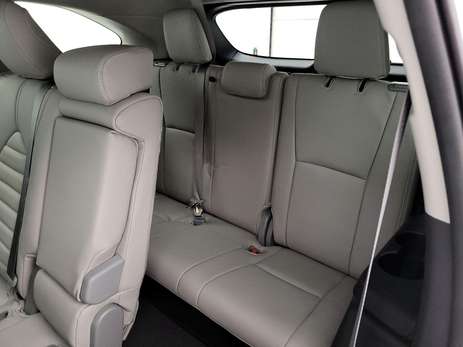 Thumbnail: 2020 Toyota Highlander - 20