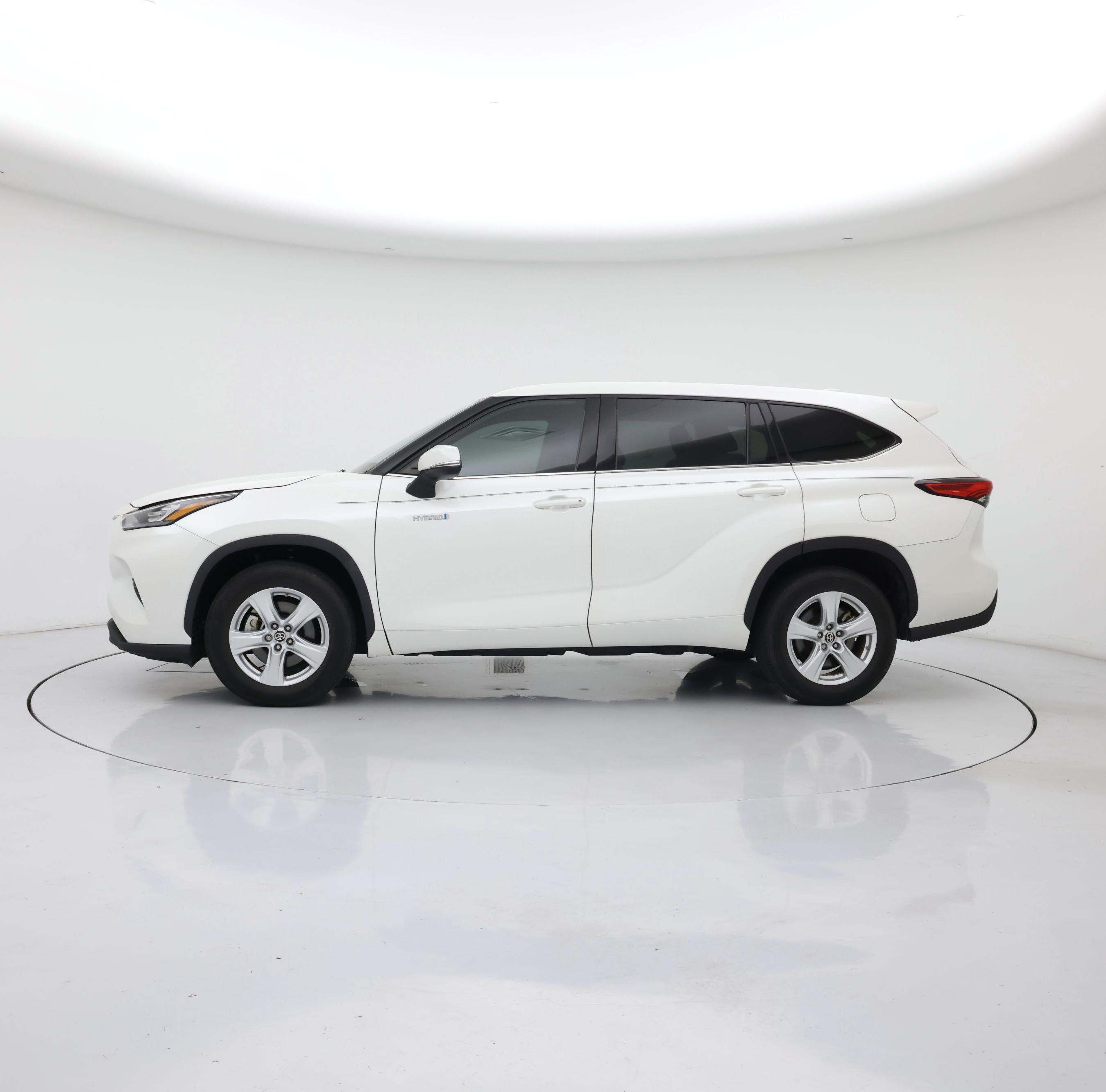 Thumbnail: 2020 Toyota Highlander - 3