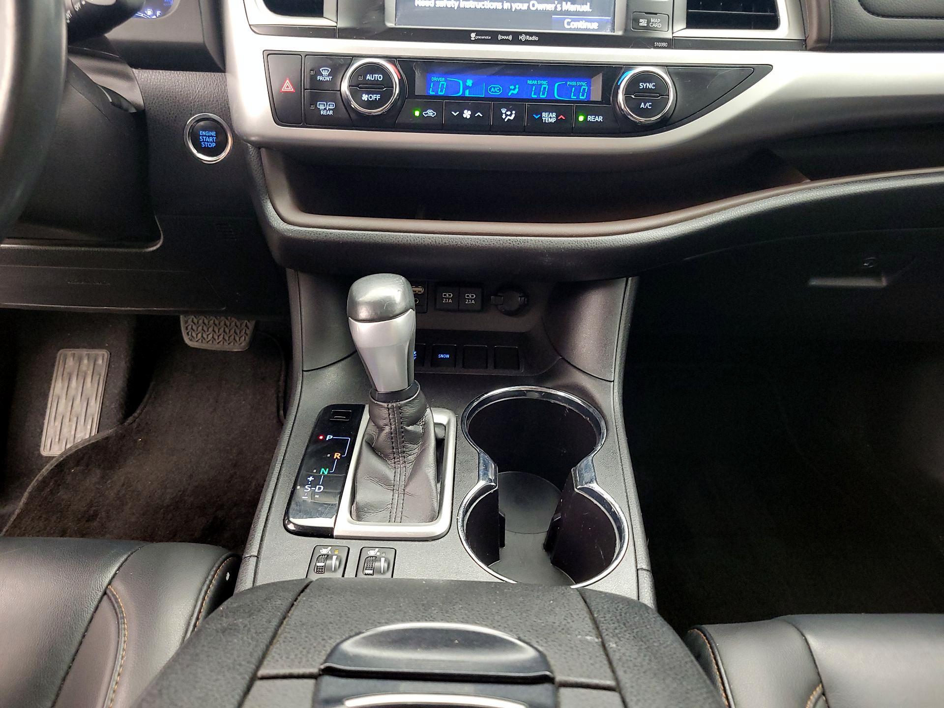 Thumbnail: 2019 Toyota Highlander - 17