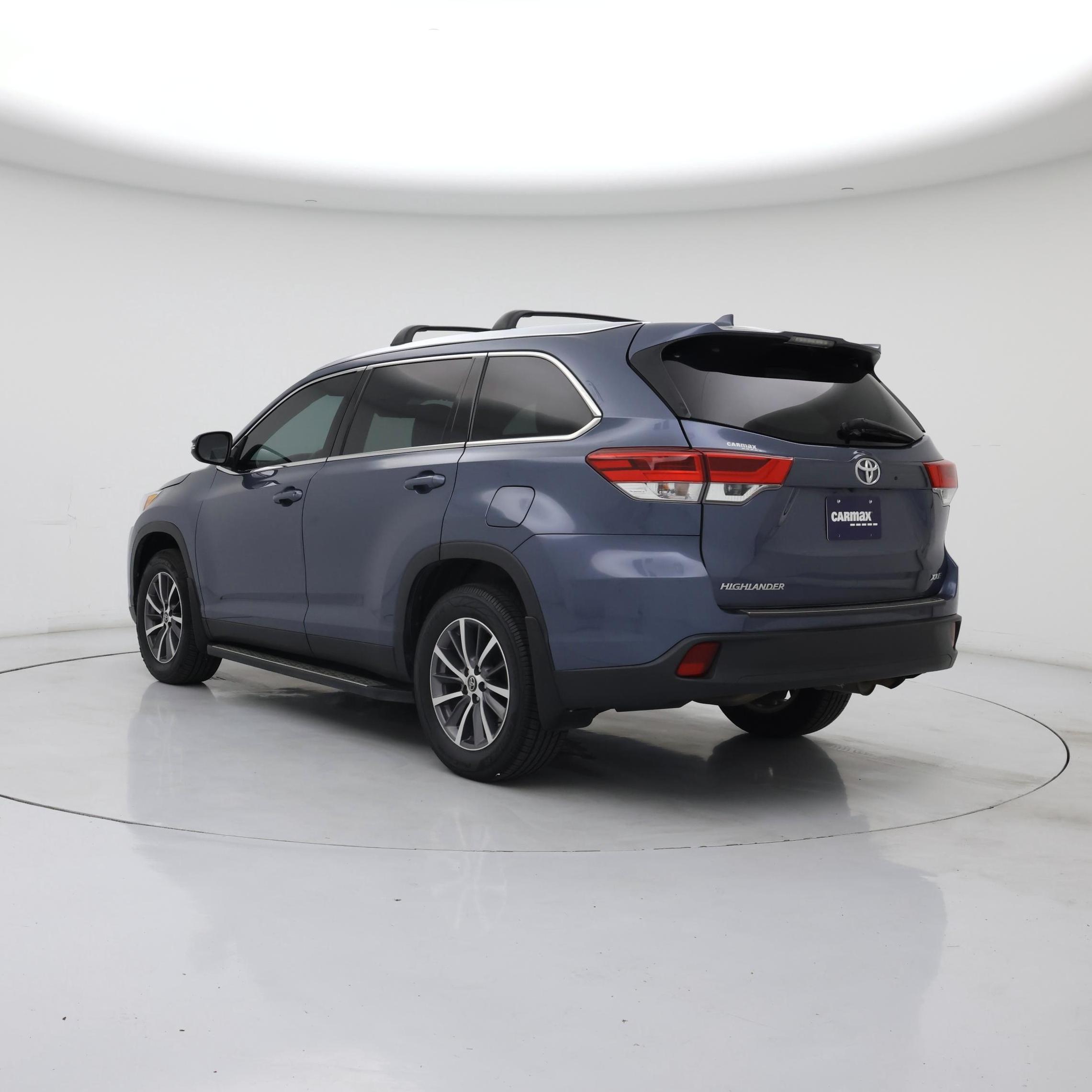 Thumbnail: 2019 Toyota Highlander - 2