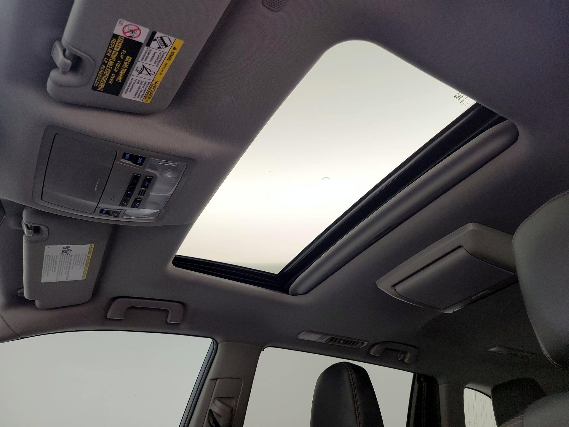 Thumbnail: 2019 Toyota Highlander - 19