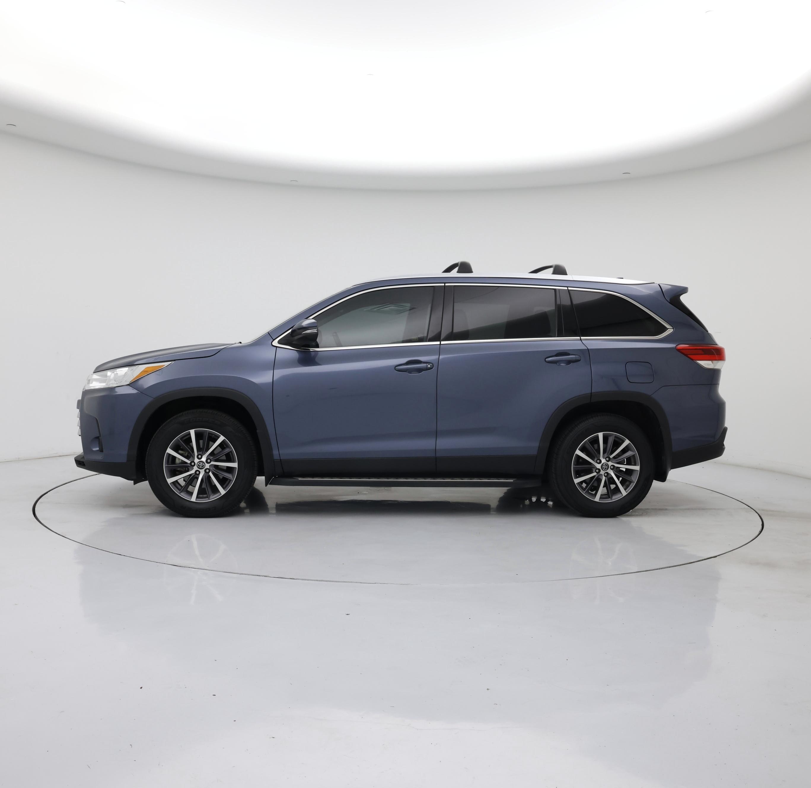 Thumbnail: 2019 Toyota Highlander - 3