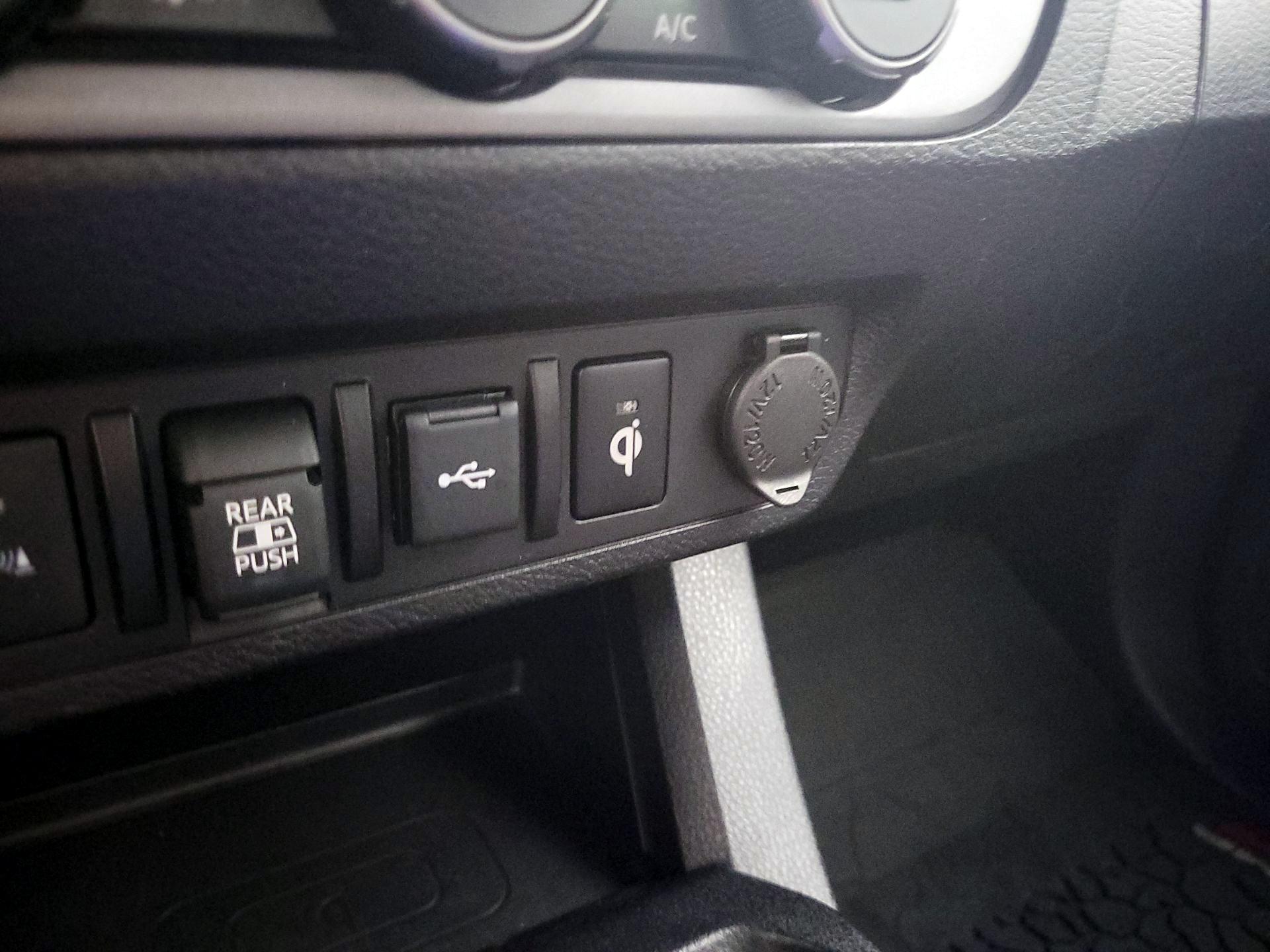 Thumbnail: 2023 Toyota Tacoma - 19