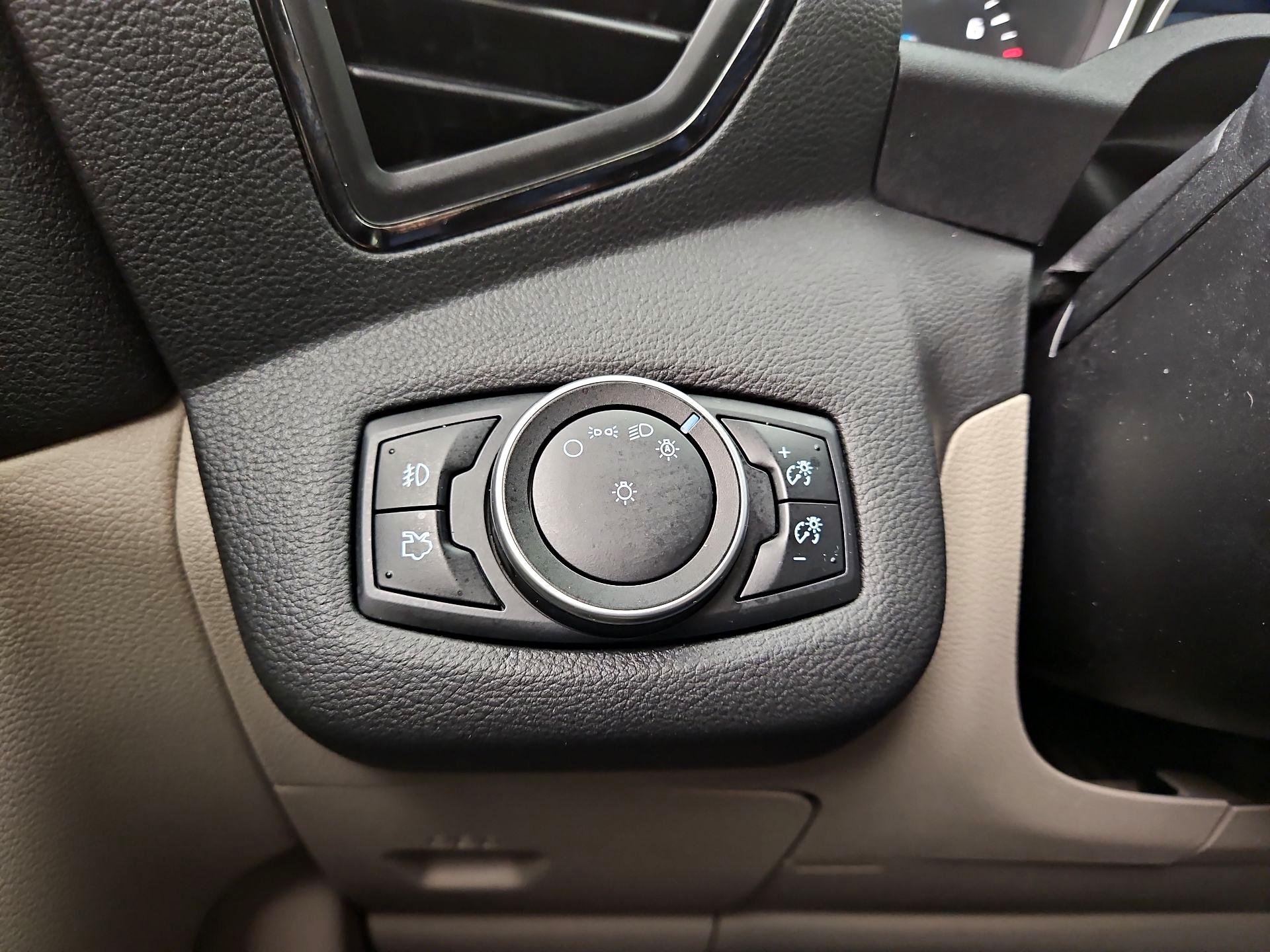 Thumbnail: 2016 Ford Escape - 13