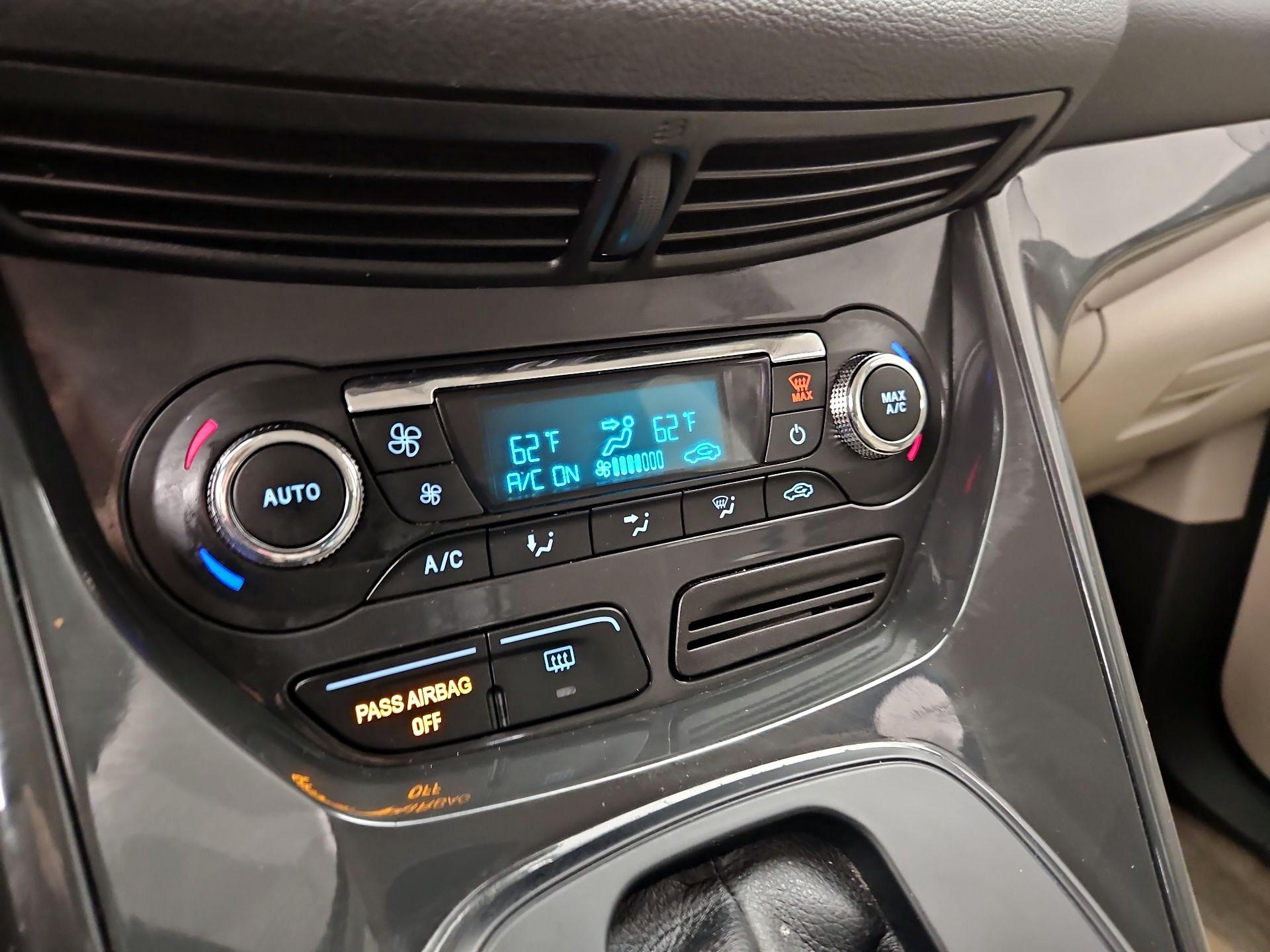 Thumbnail: 2016 Ford Escape - 17