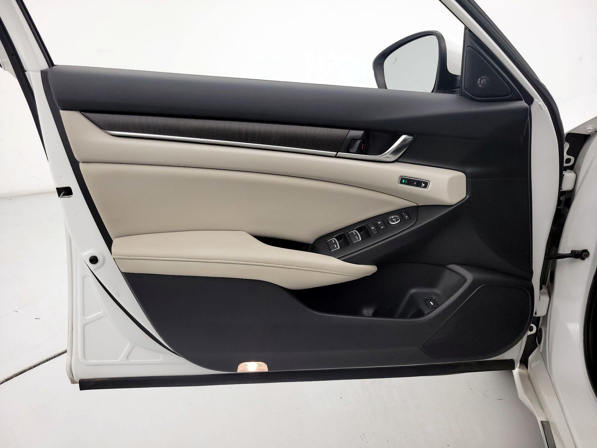 Thumbnail: 2020 Honda Accord - 12