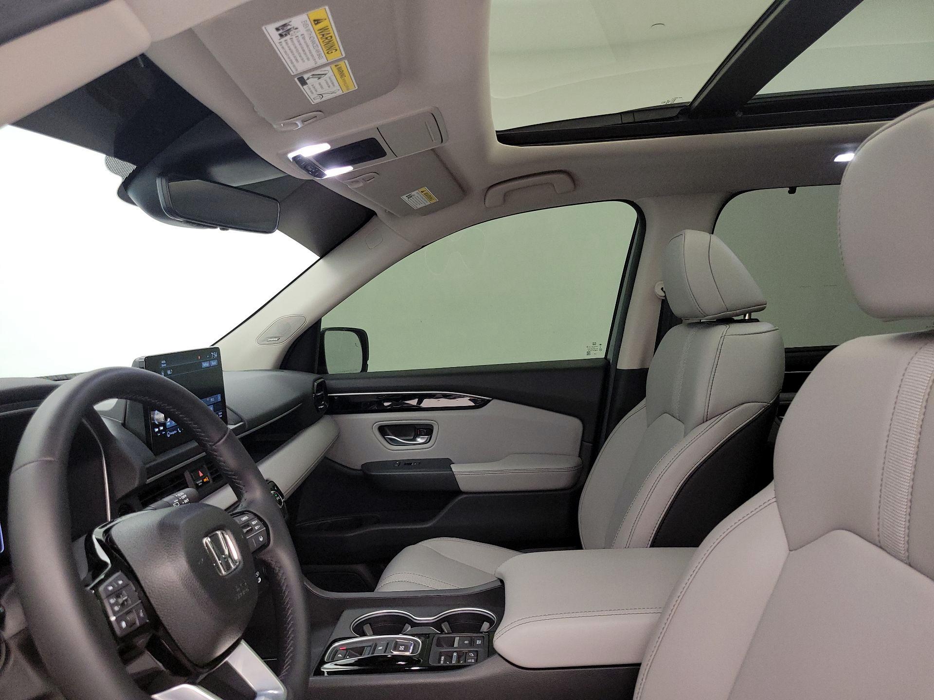 Thumbnail: 2025 Honda Pilot - 20