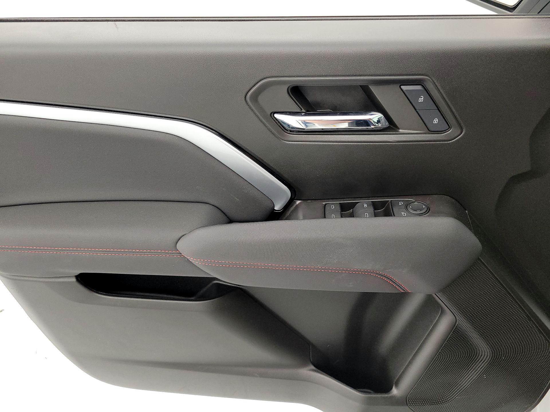 Thumbnail: 2024 Chevrolet Colorado - 12