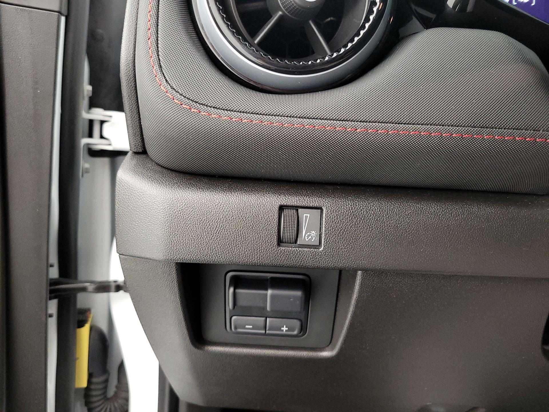 Thumbnail: 2024 Chevrolet Colorado - 13