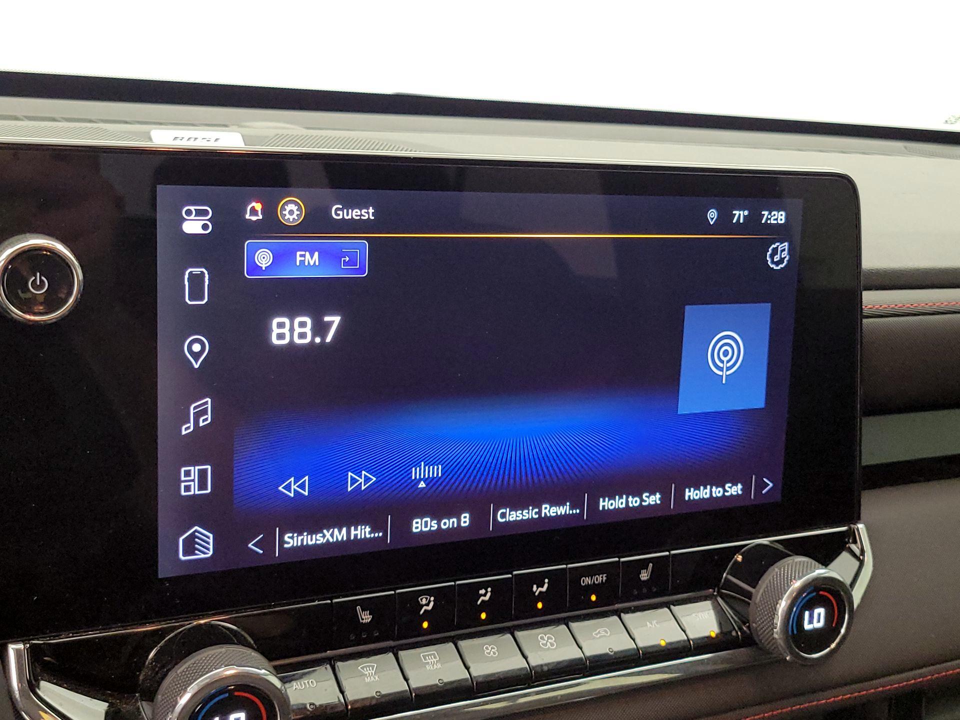 Thumbnail: 2024 Chevrolet Colorado - 15