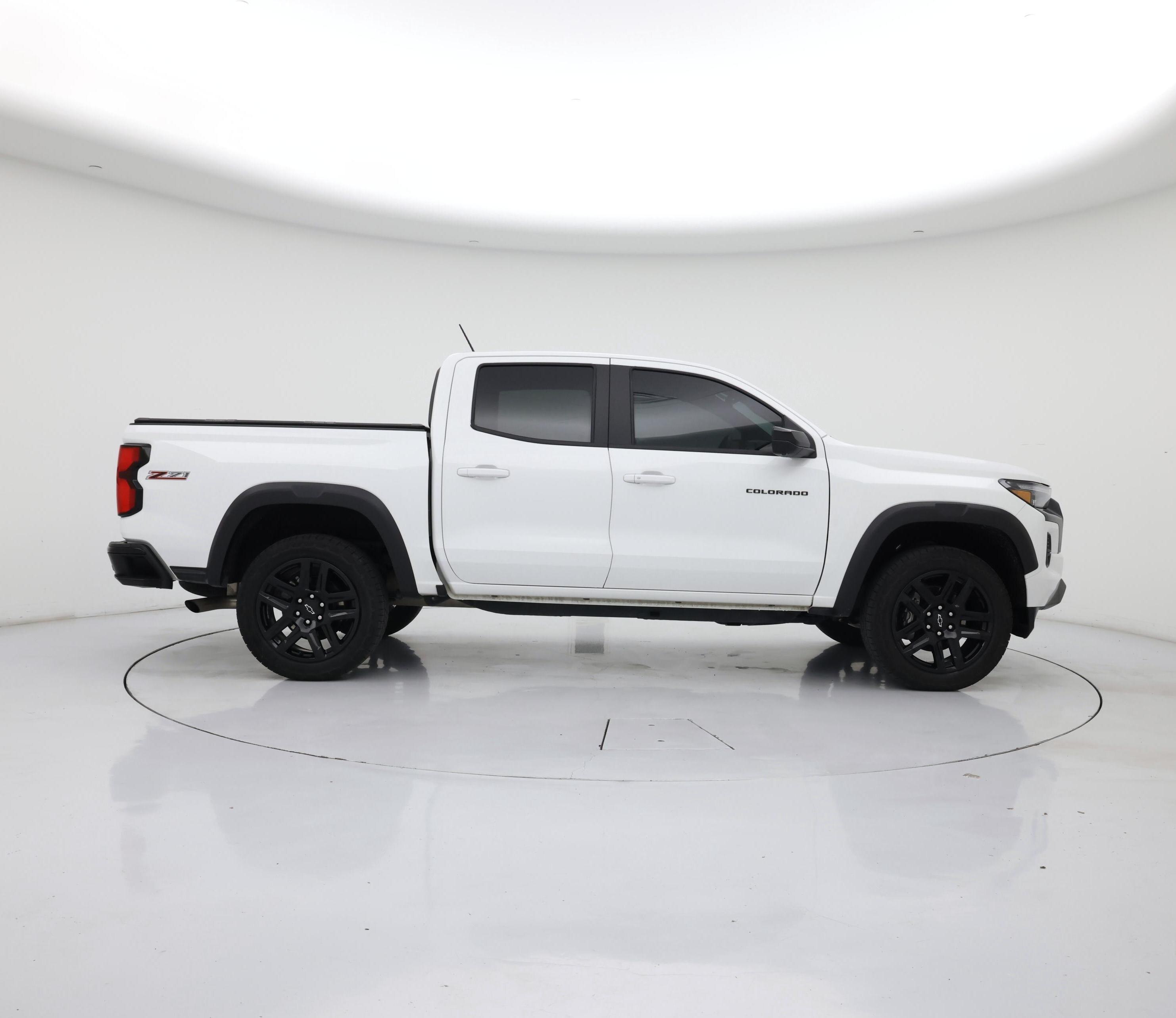 Thumbnail: 2024 Chevrolet Colorado - 7