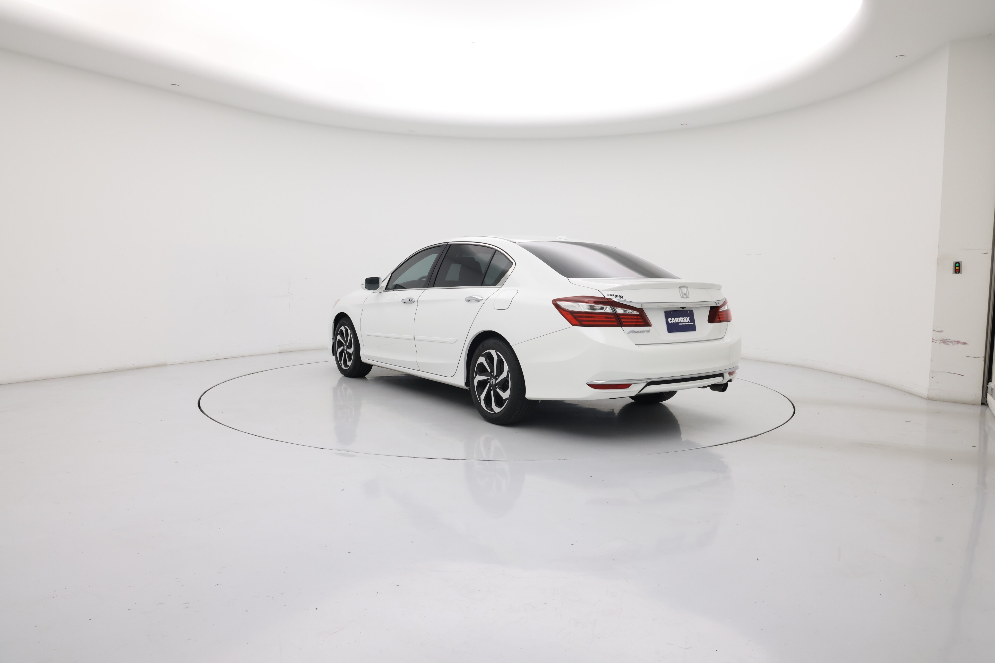 Thumbnail: 2016 Honda Accord - 10