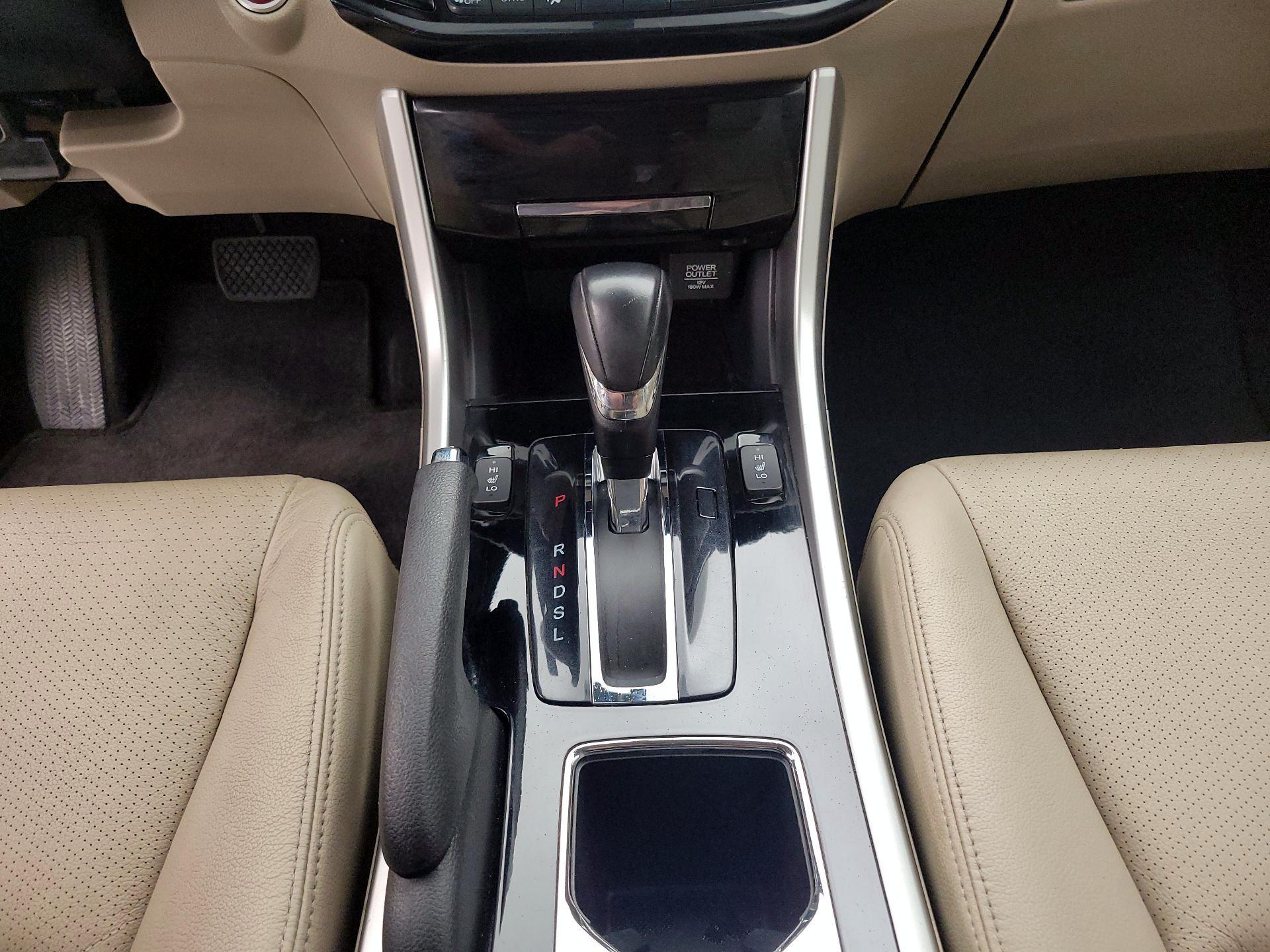 Thumbnail: 2016 Honda Accord - 17