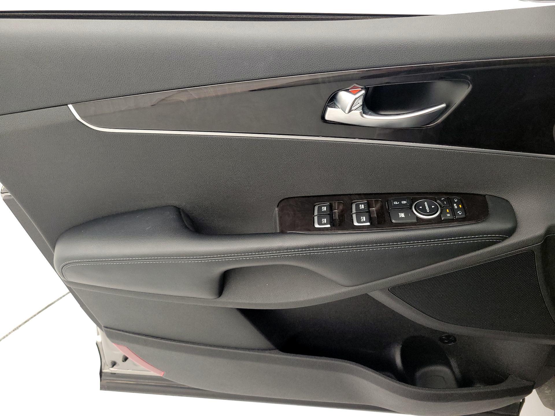 Thumbnail: 2018 Kia Sorento - 12