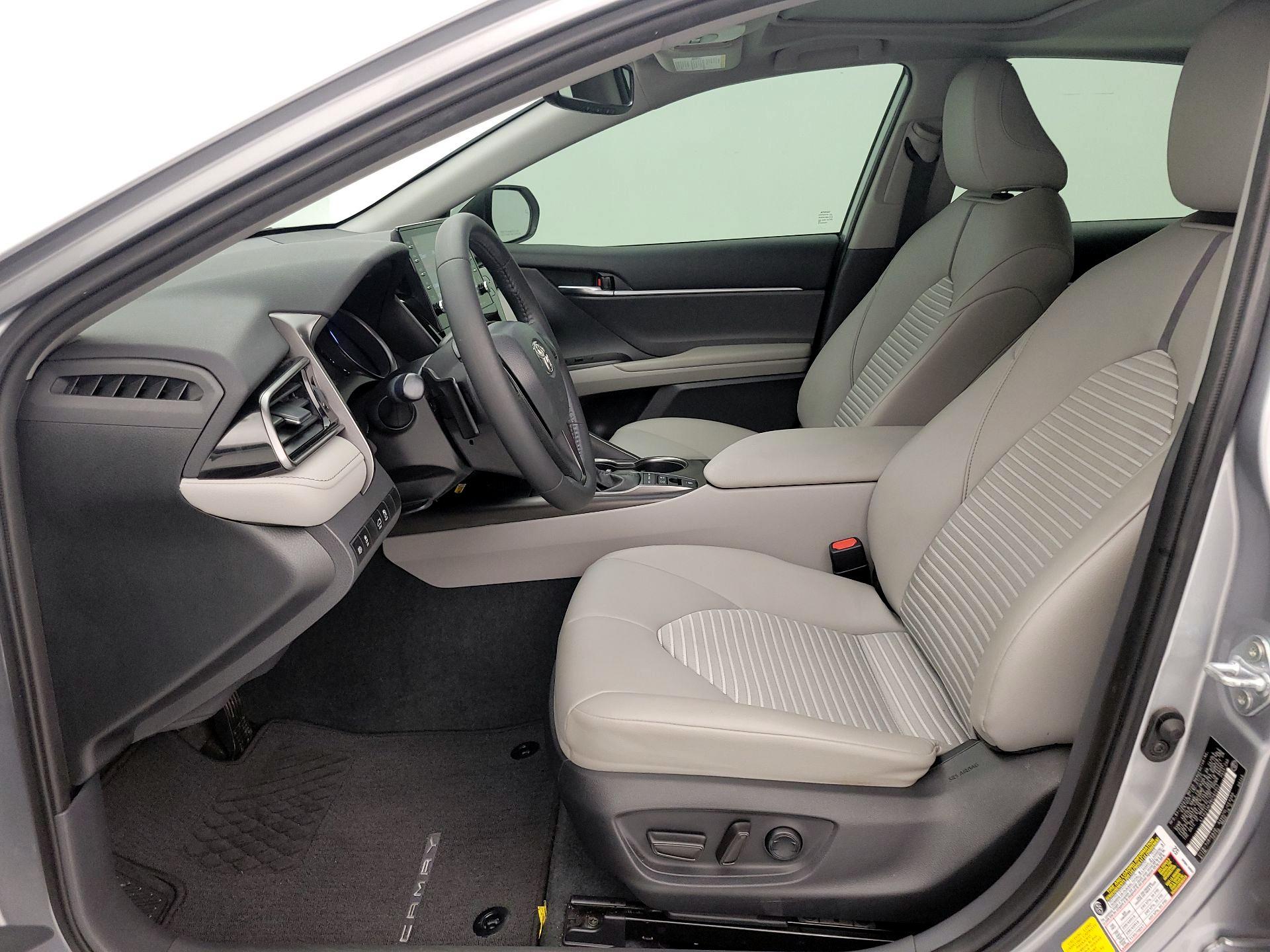 Thumbnail: 2022 Toyota Camry - 11