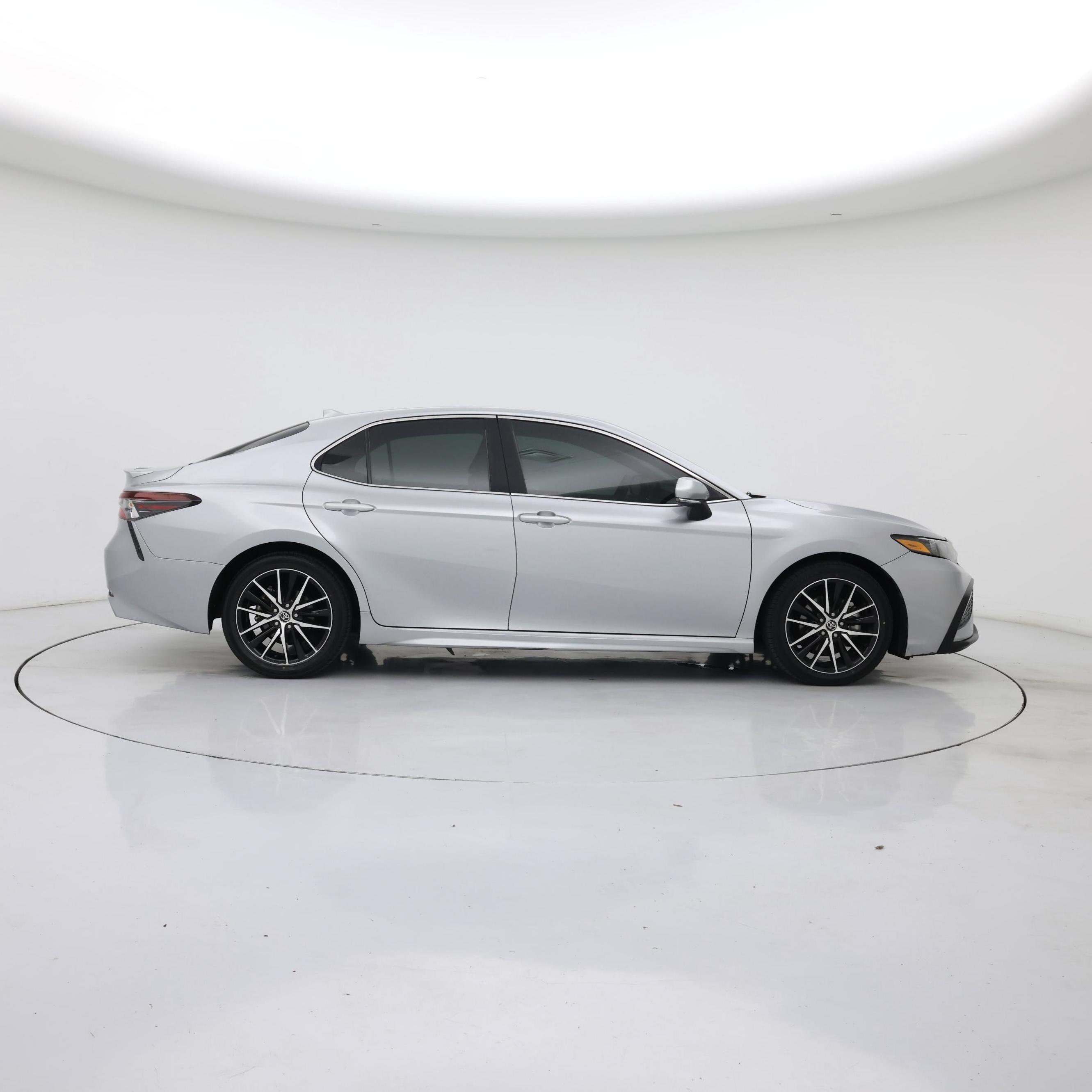 Thumbnail: 2022 Toyota Camry - 7