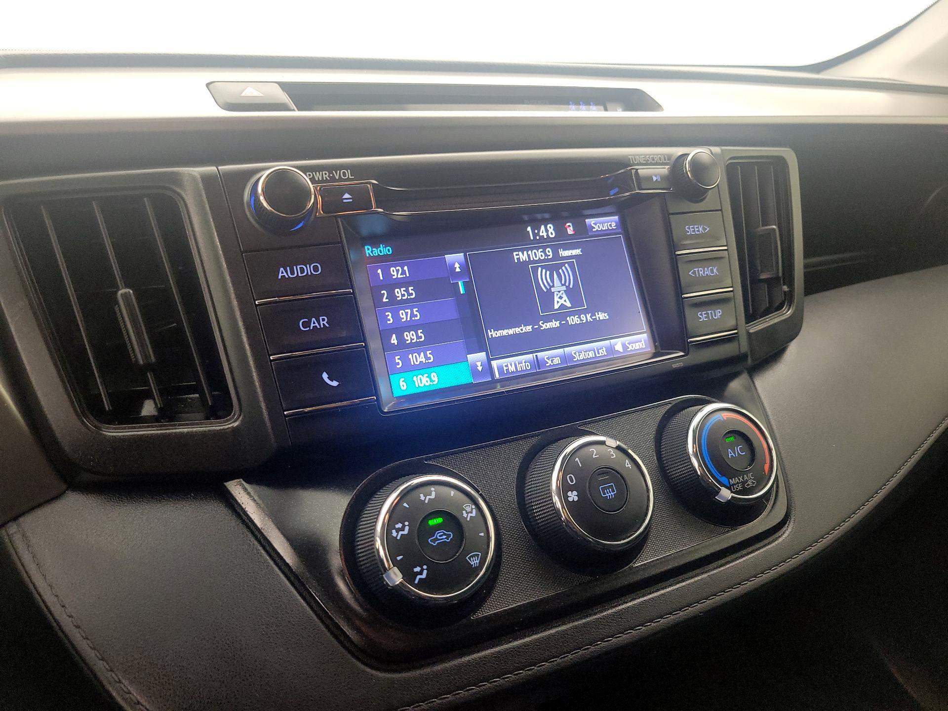 Thumbnail: 2017 Toyota RAV4 - 15