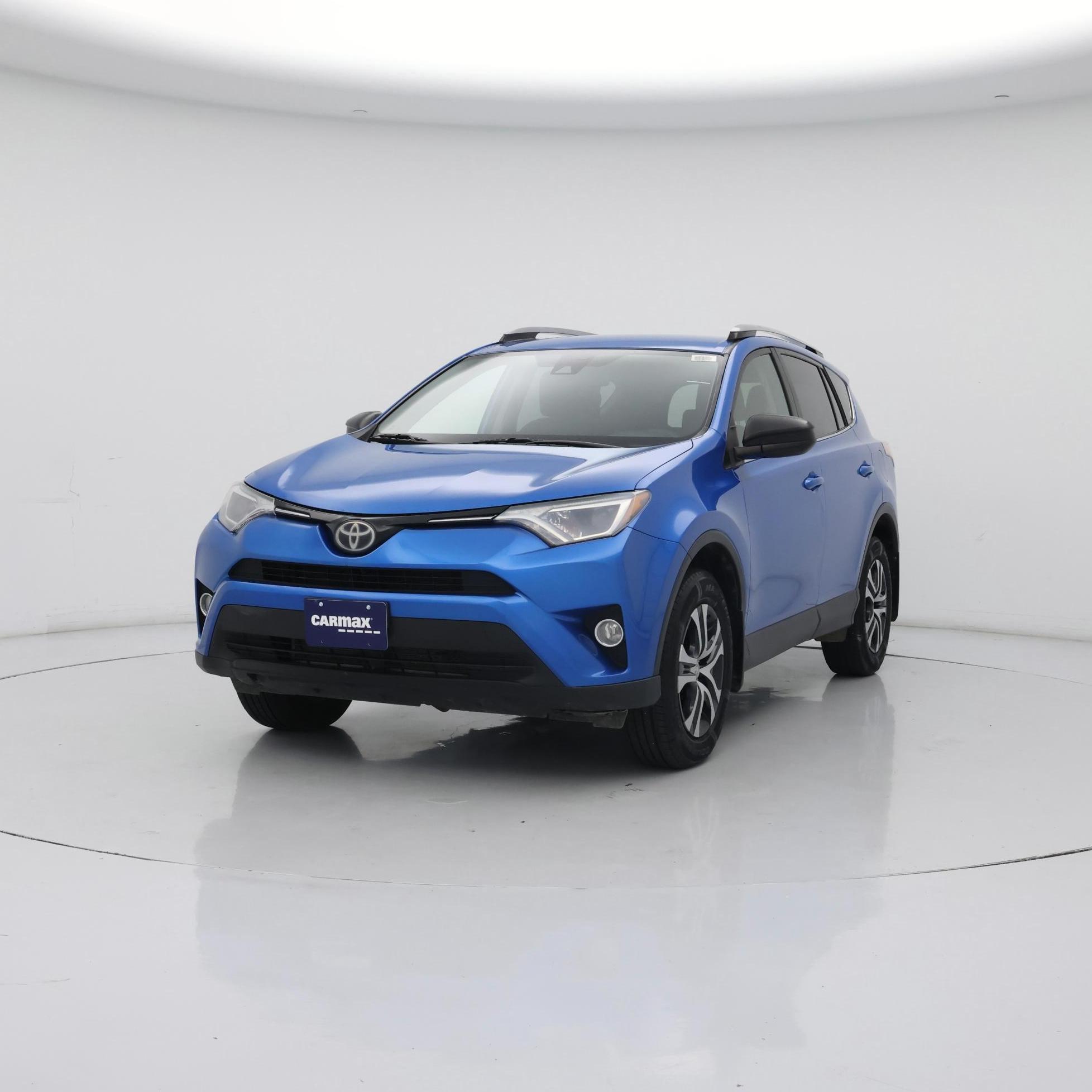 Thumbnail: 2017 Toyota RAV4 - 4