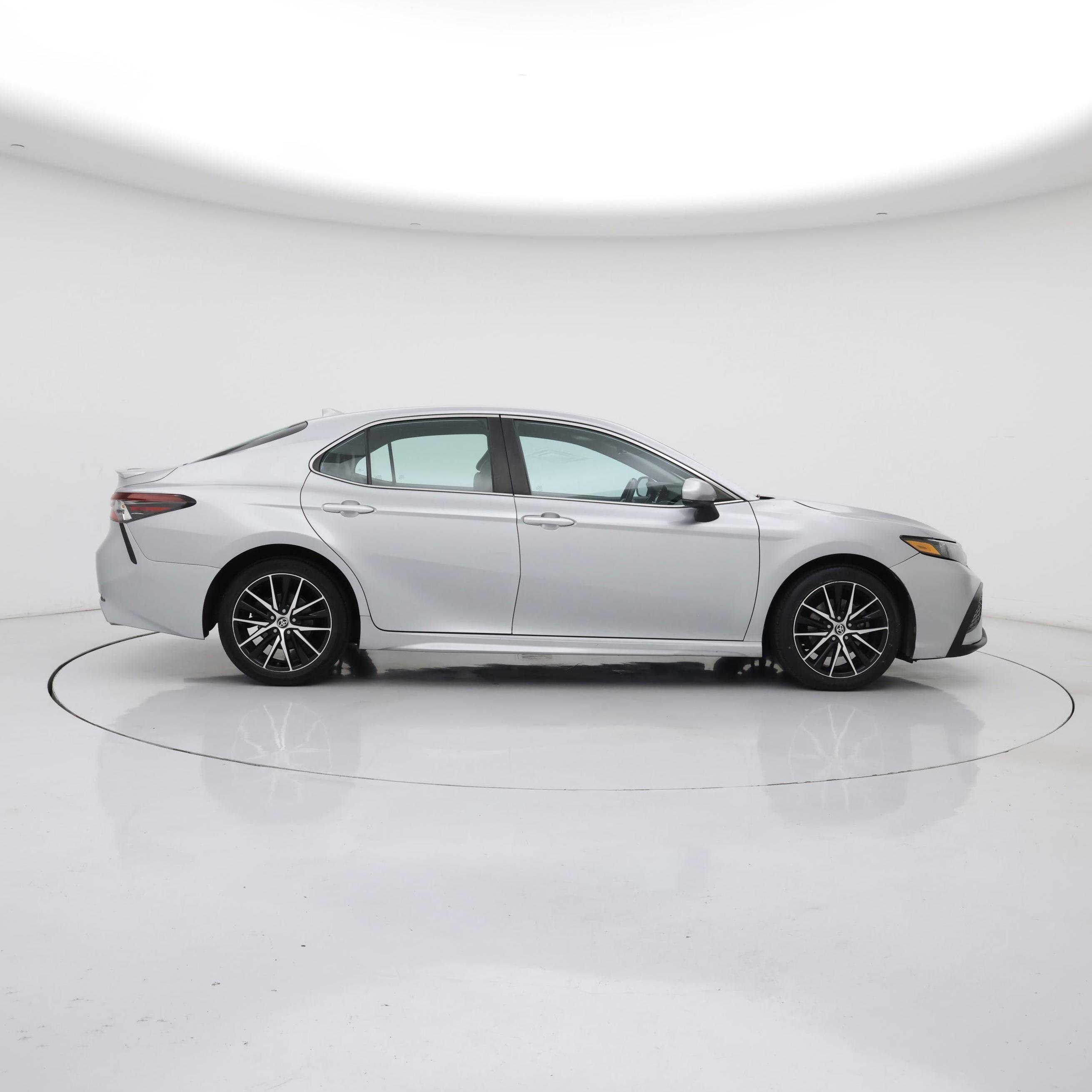 Thumbnail: 2021 Toyota Camry - 7