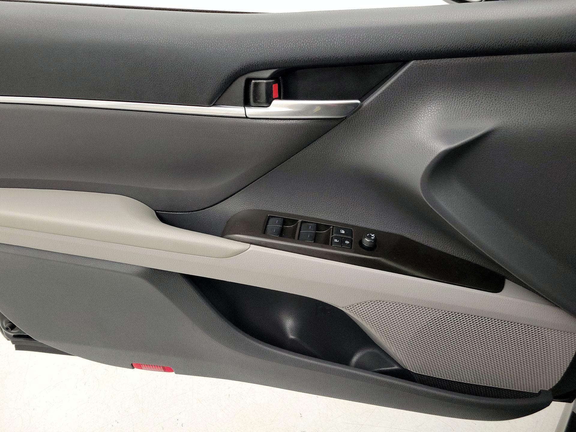 Thumbnail: 2023 Toyota Camry - 12