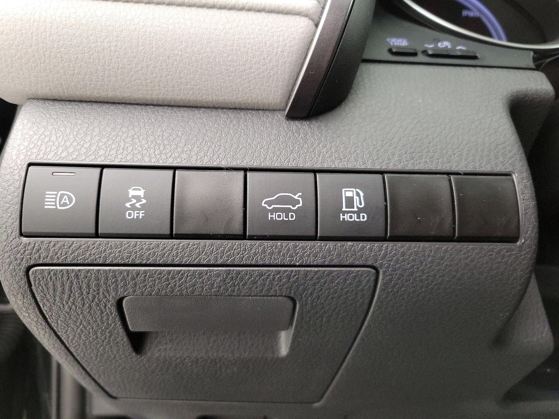 Thumbnail: 2023 Toyota Camry - 13