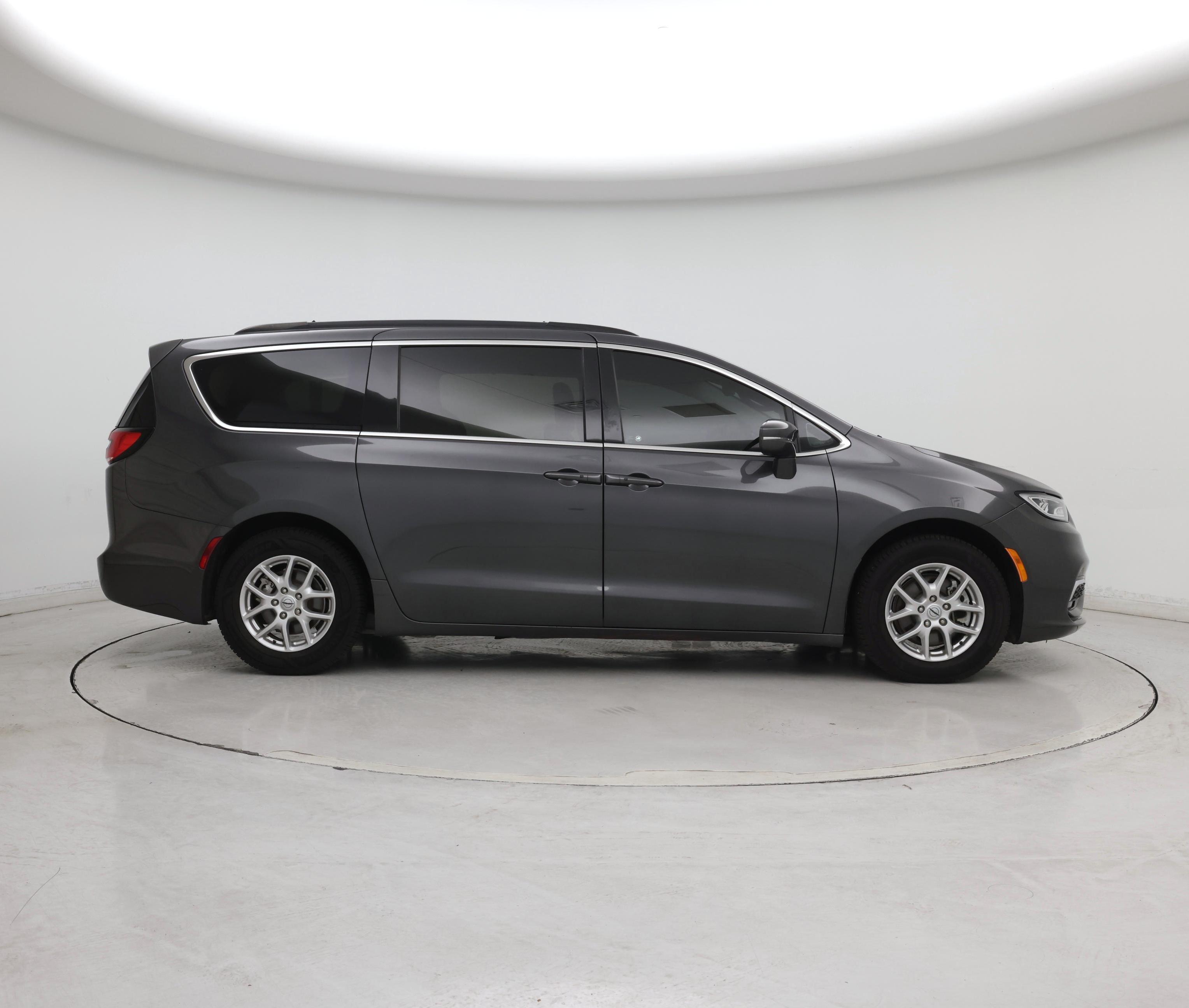 Thumbnail: 2022 Chrysler Pacifica - 7