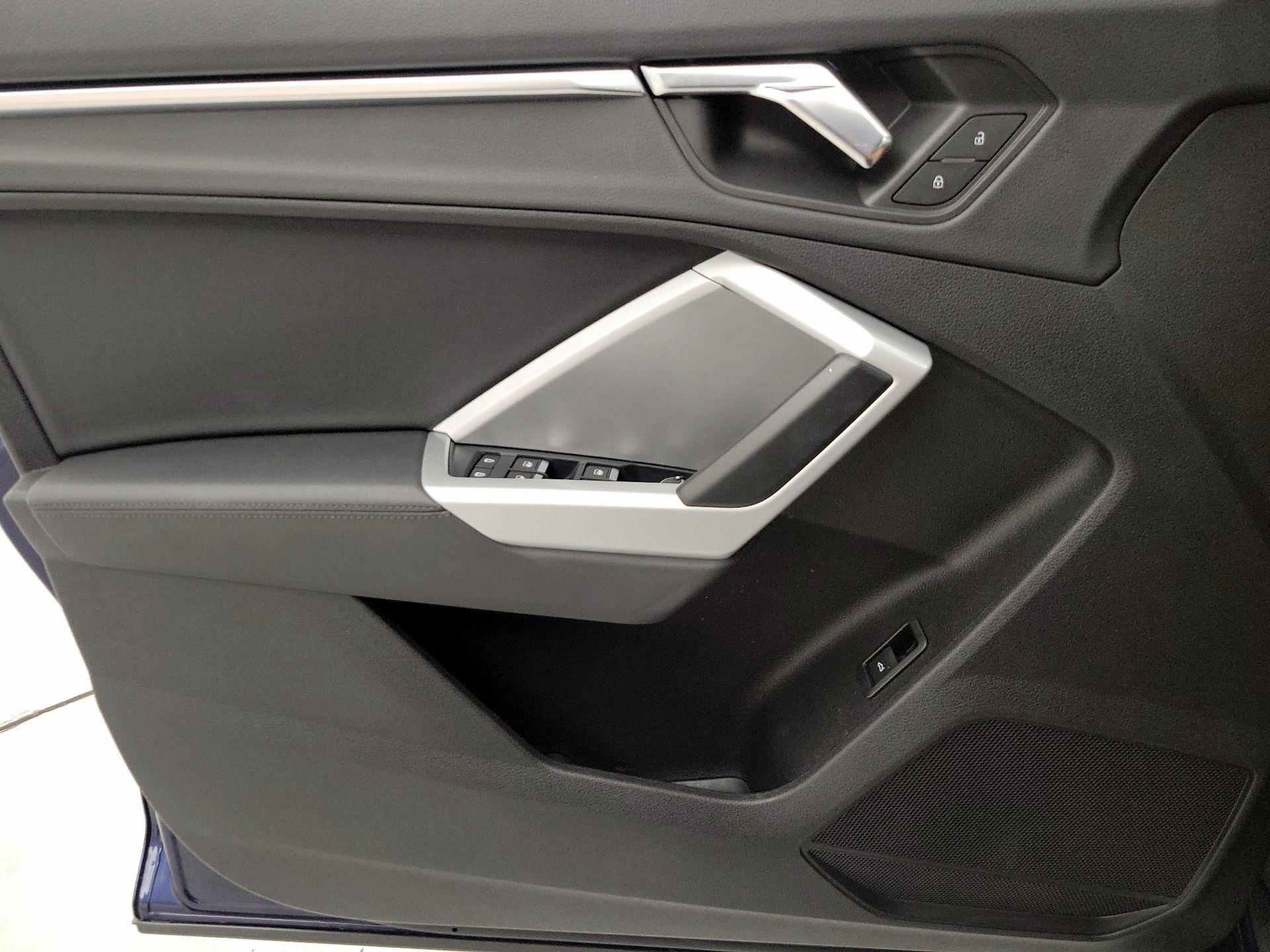 Thumbnail: 2021 Audi Q3 - 12
