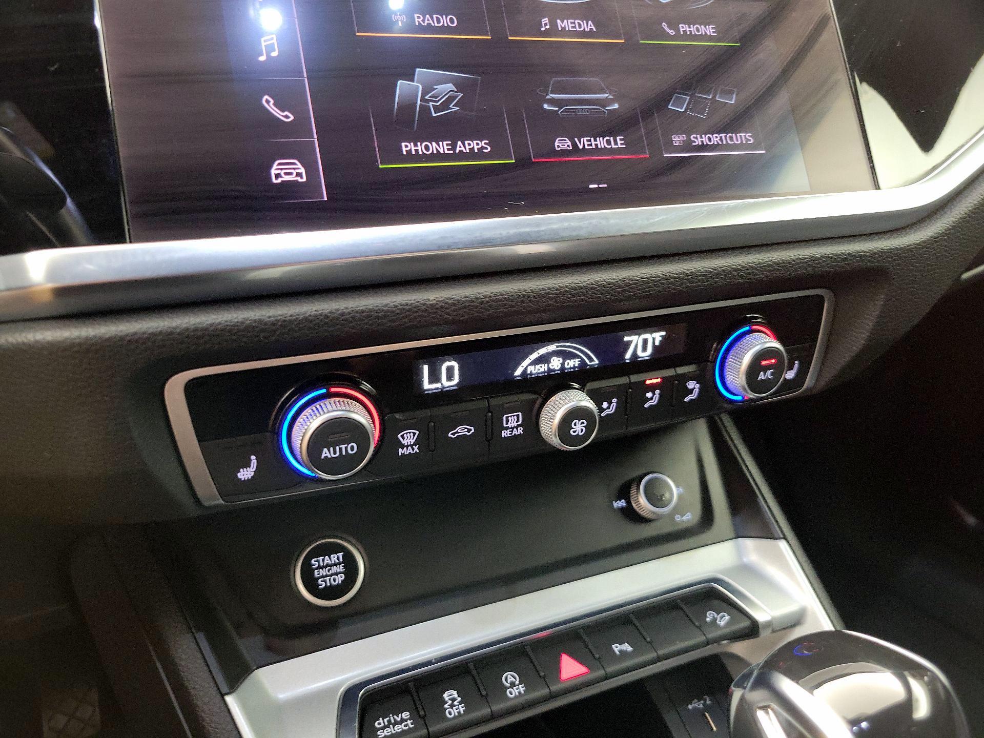 Thumbnail: 2021 Audi Q3 - 16