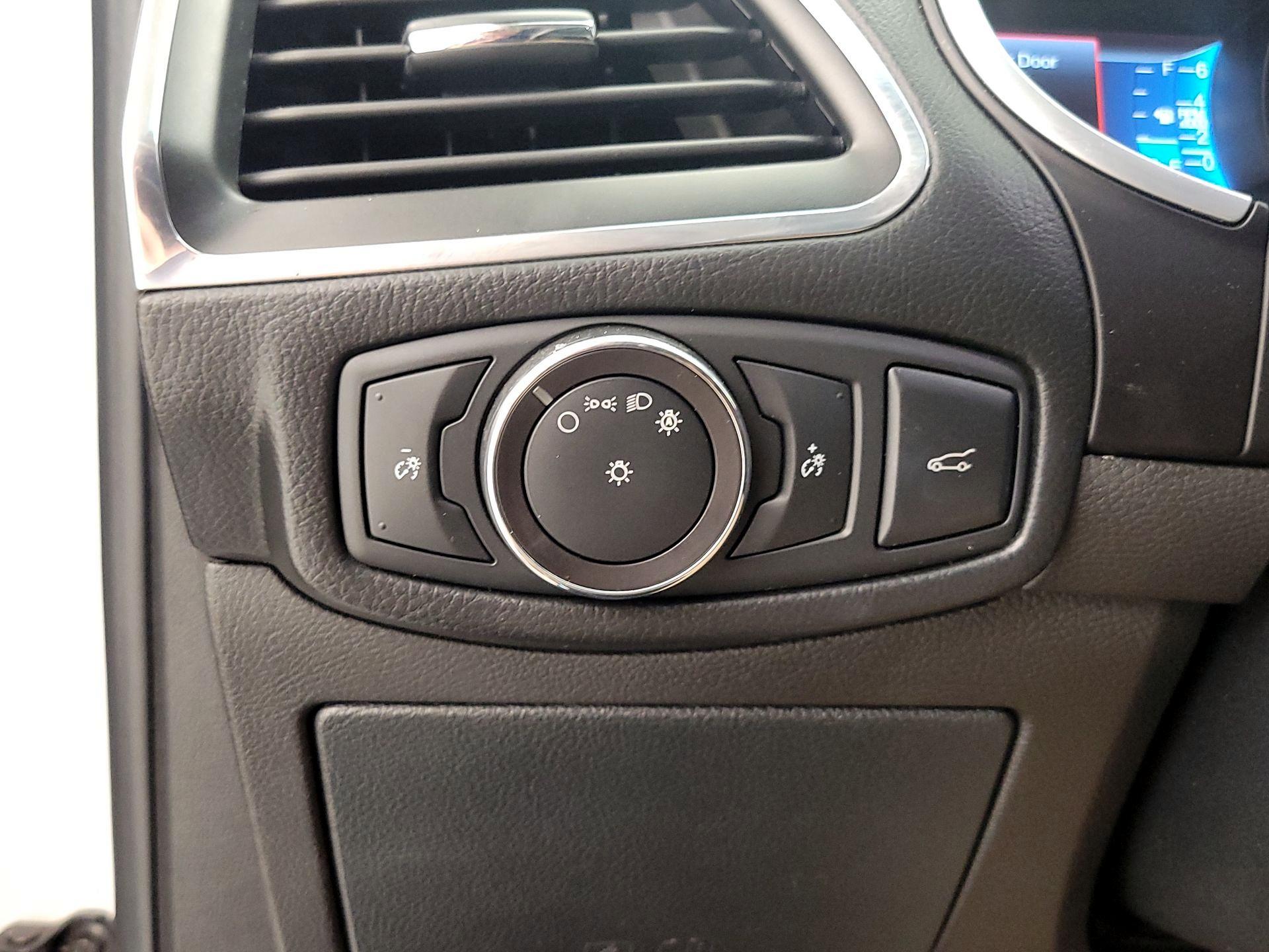 Thumbnail: 2018 Ford Edge - 13