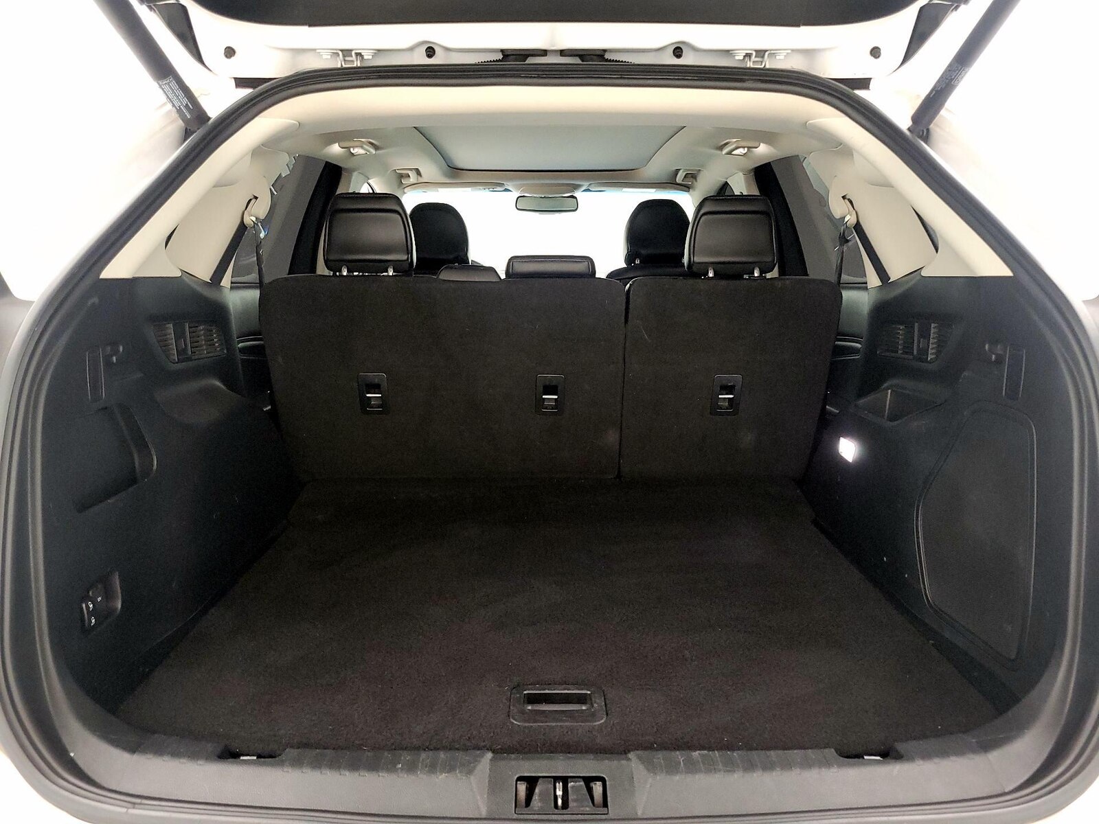 2018 Ford Edge Titanium - Photo 14