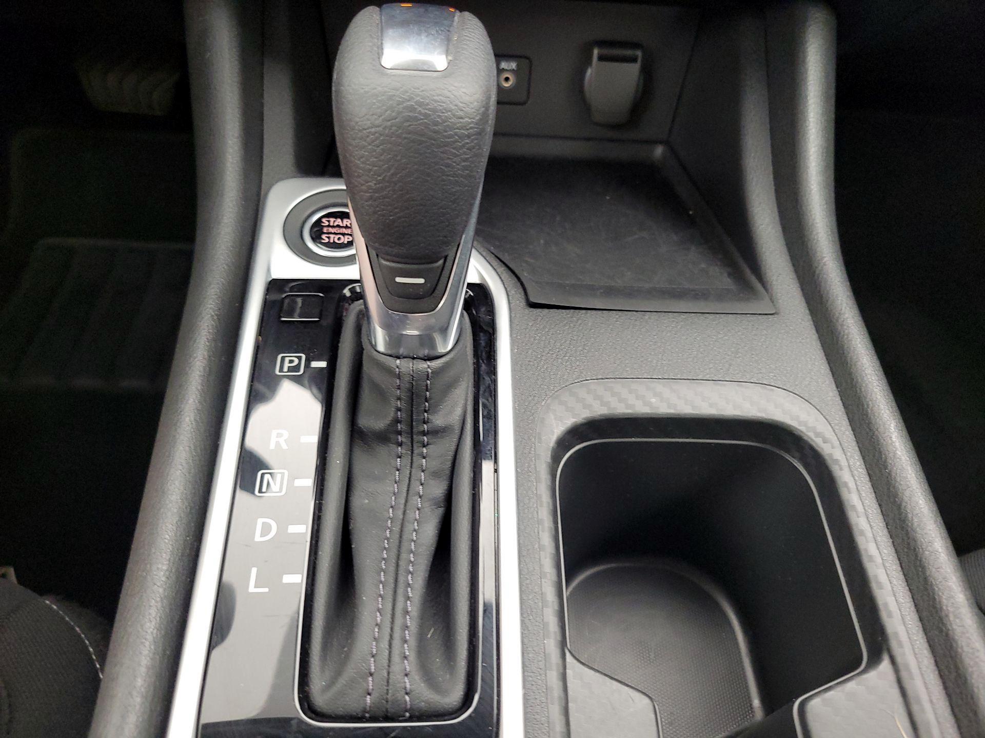 Thumbnail: 2023 Nissan Sentra - 17