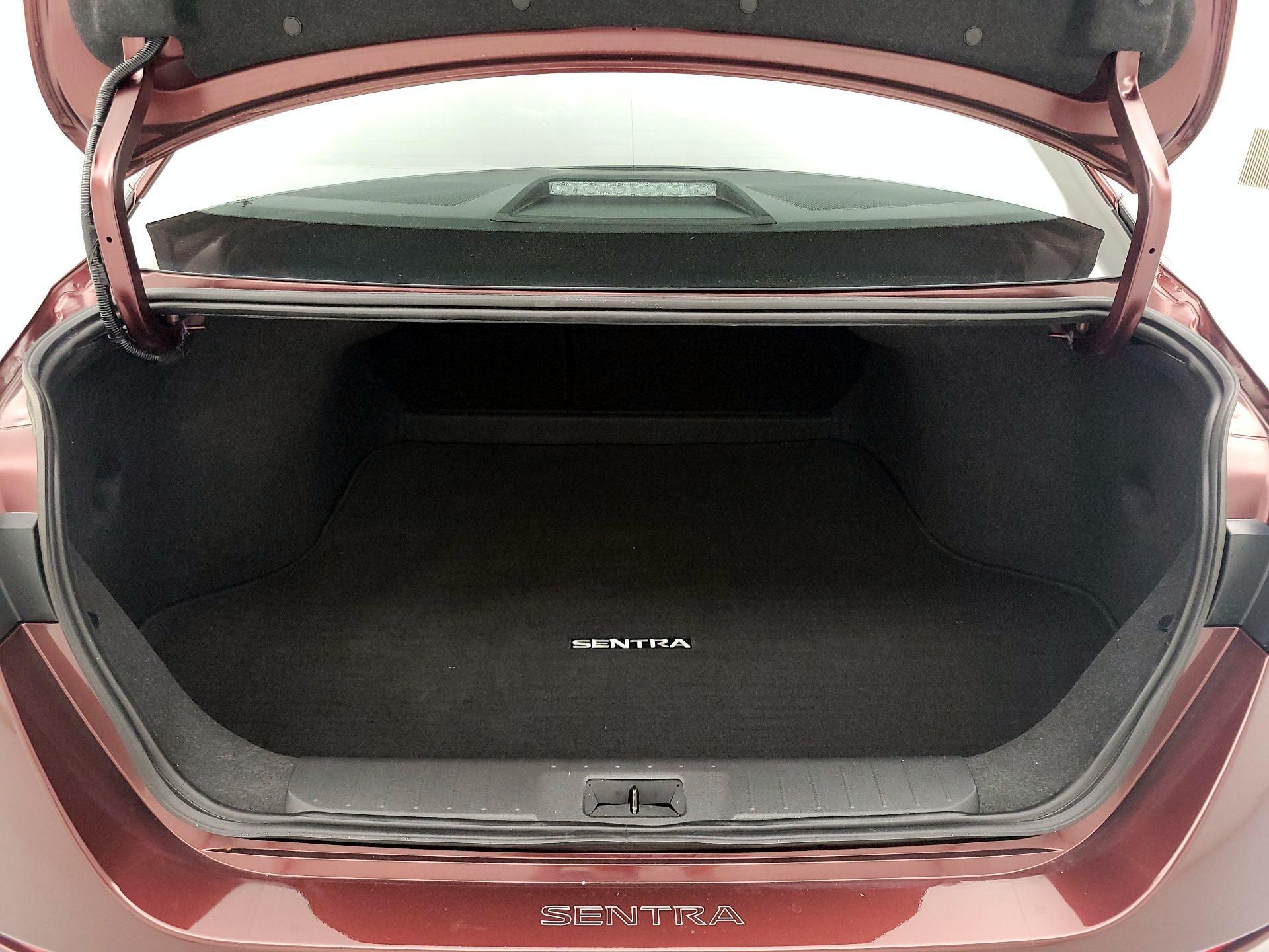 Thumbnail: 2023 Nissan Sentra - 20