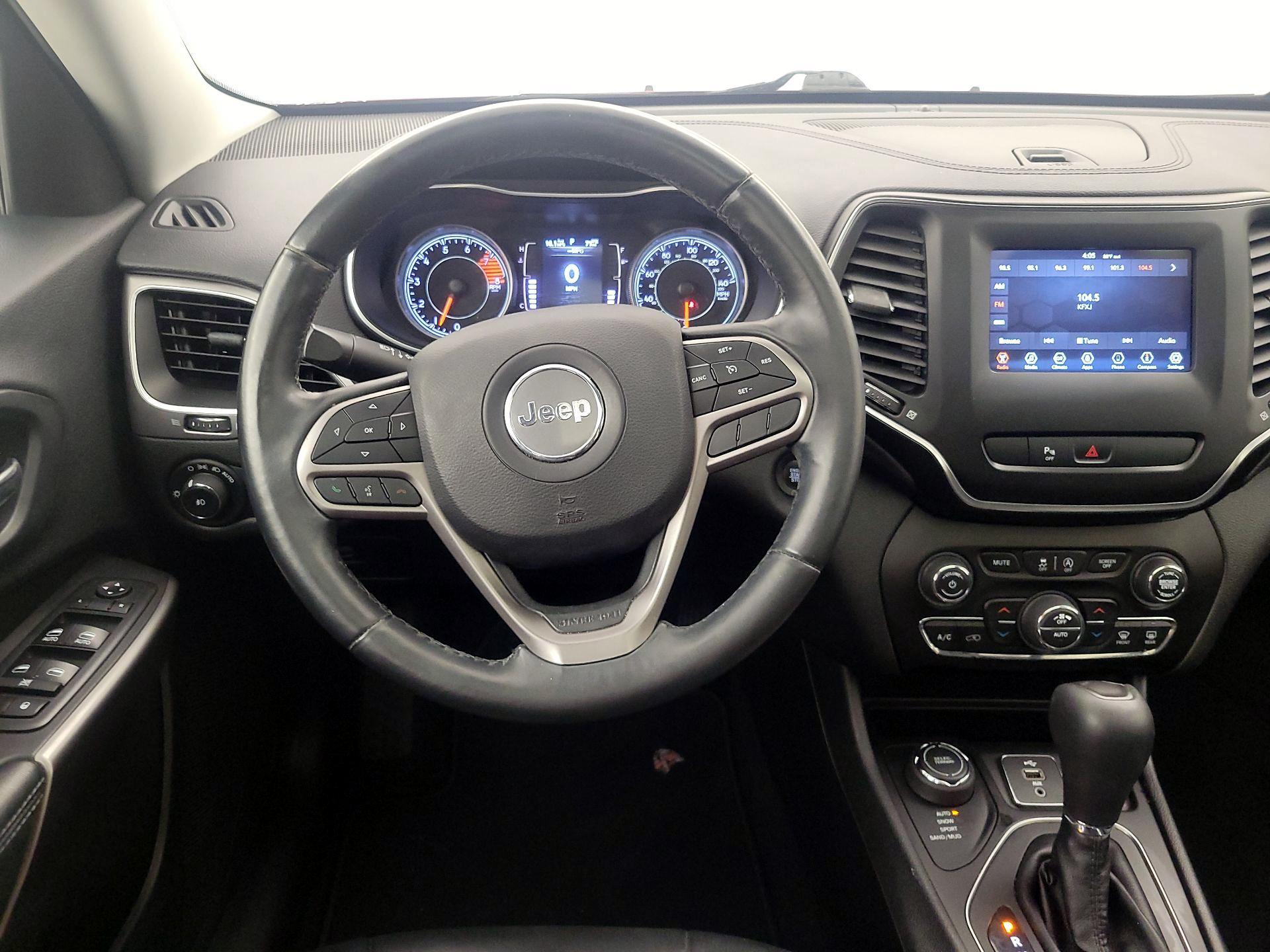 Thumbnail: 2019 Jeep Cherokee - 10