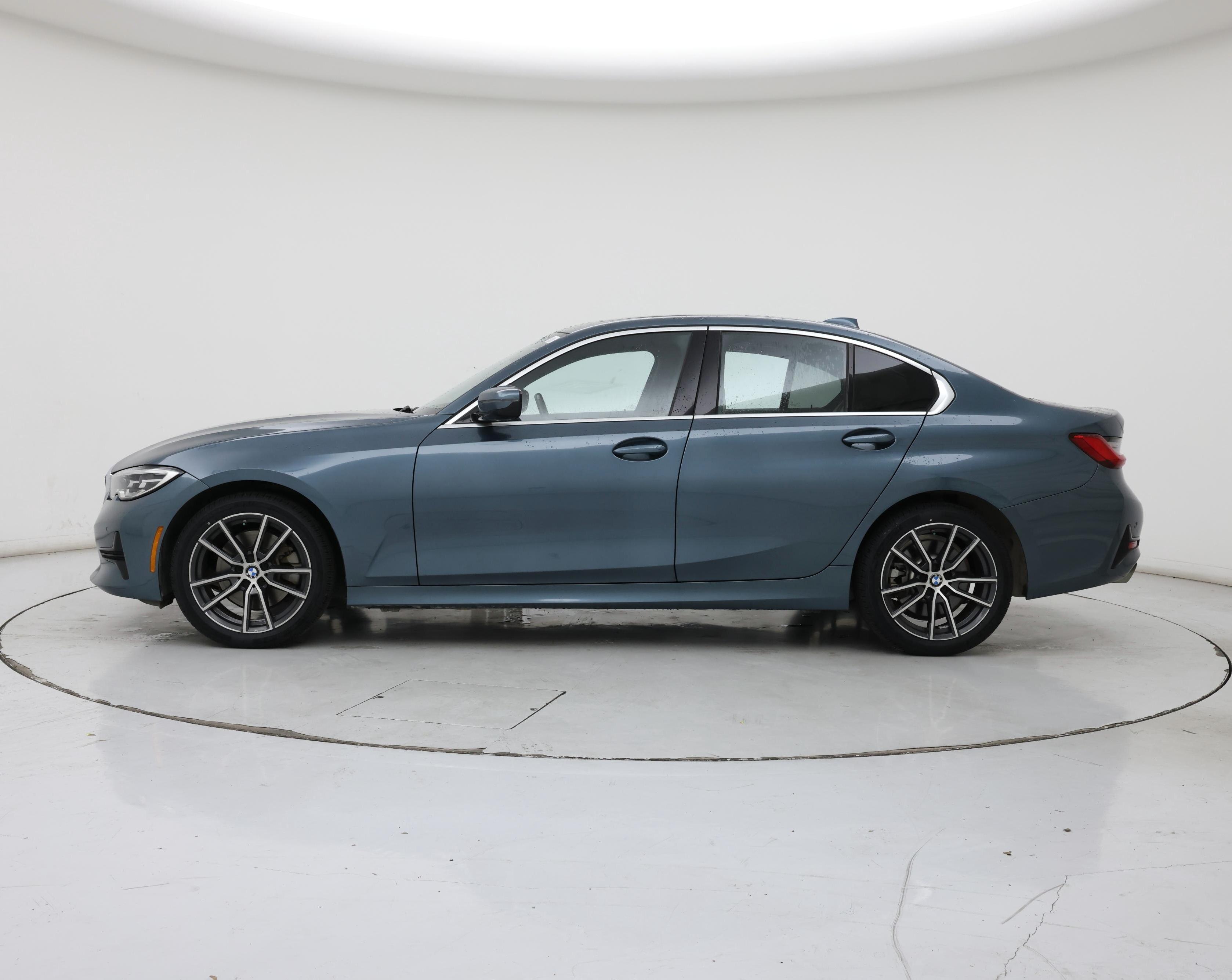 Thumbnail: 2019 BMW 3 Series - 3