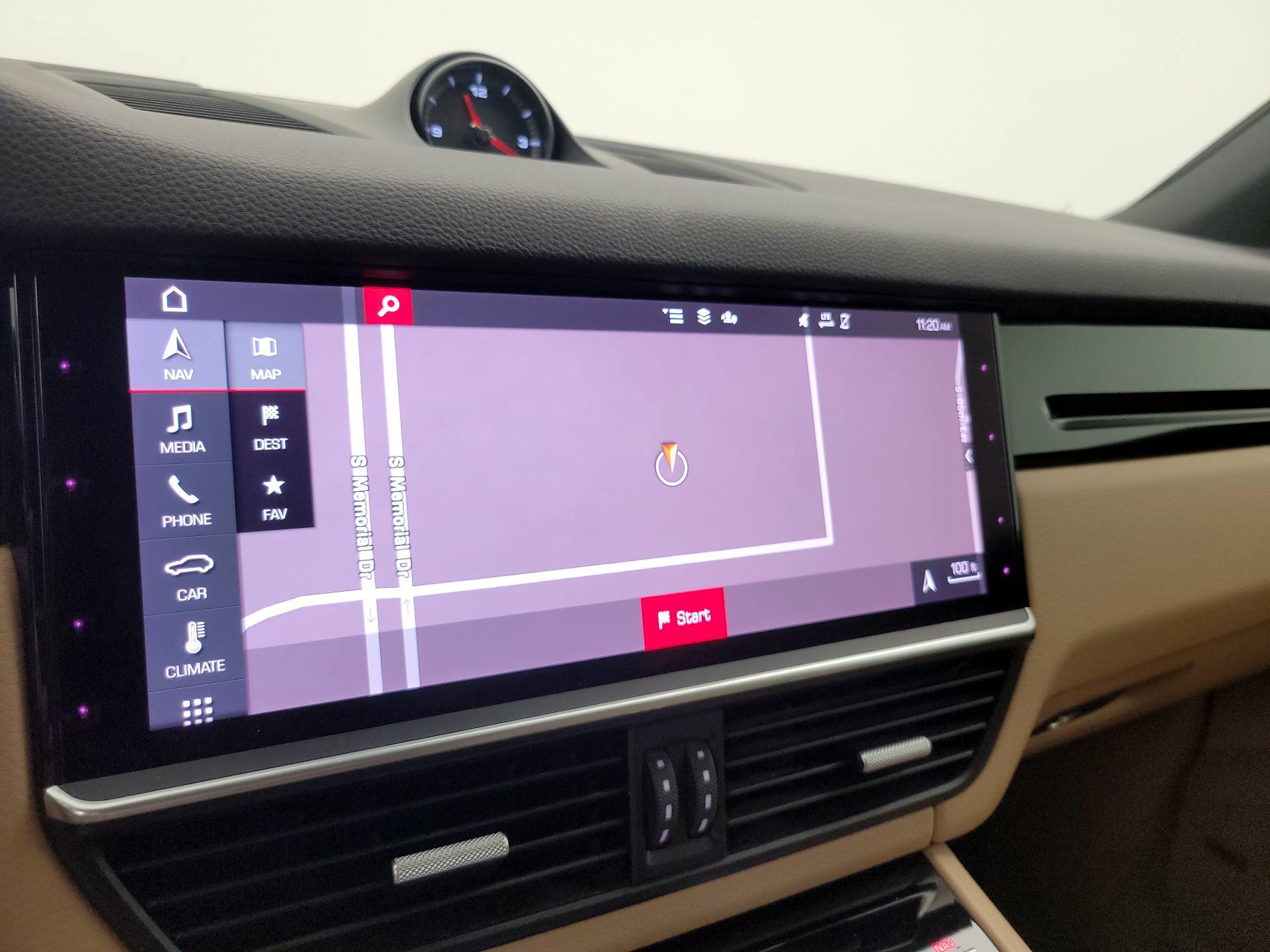 Thumbnail: 2021 Porsche Cayenne - 14