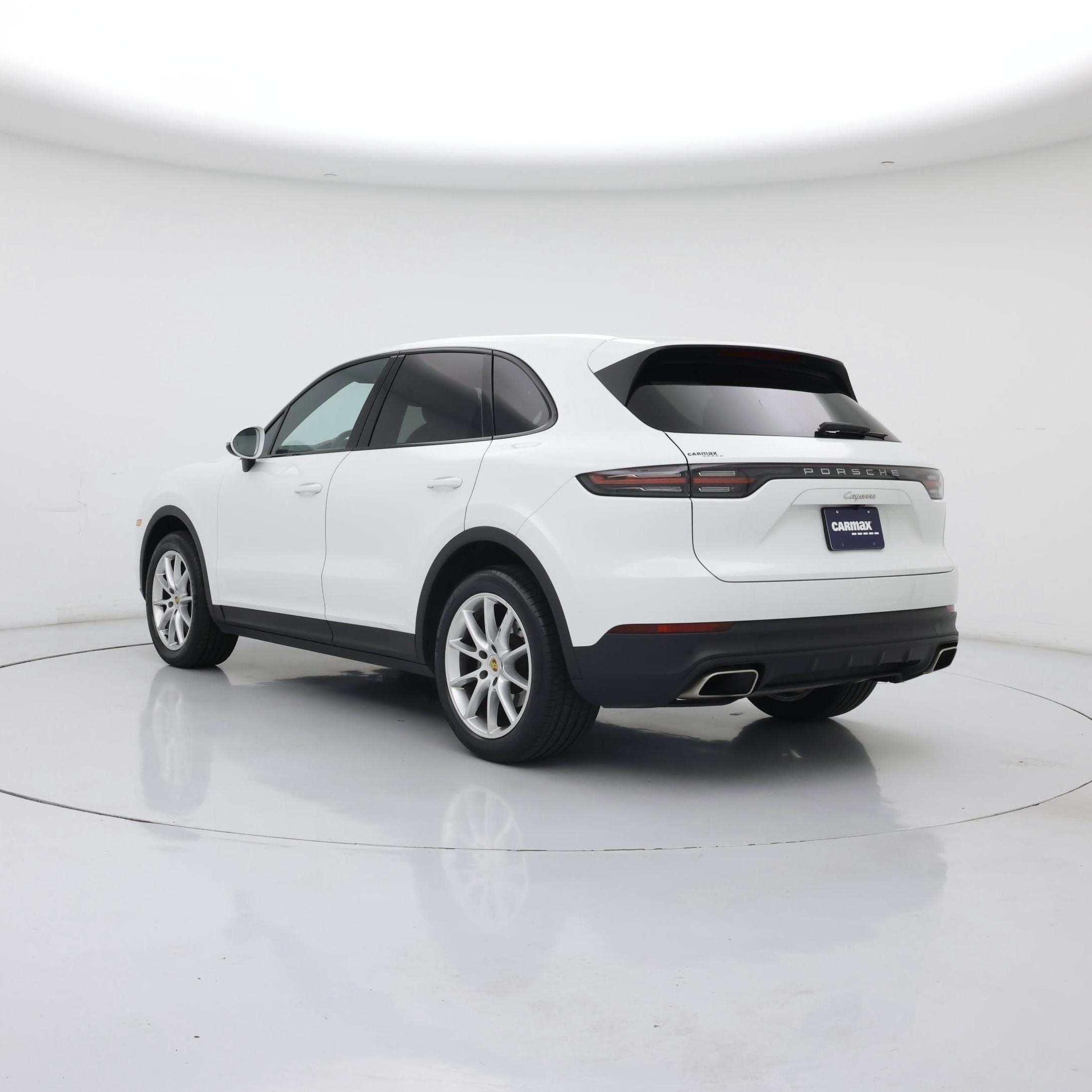 Thumbnail: 2021 Porsche Cayenne - 2