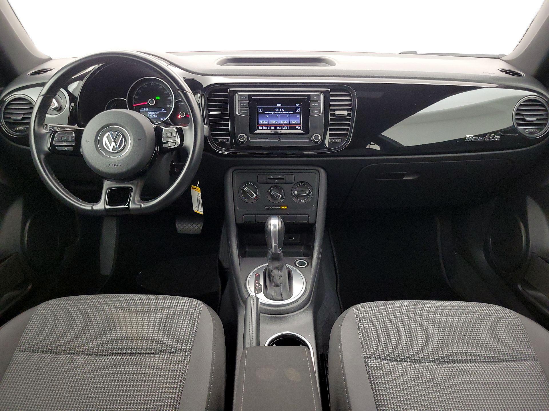 Thumbnail: 2018 Volkswagen Beetle - 9