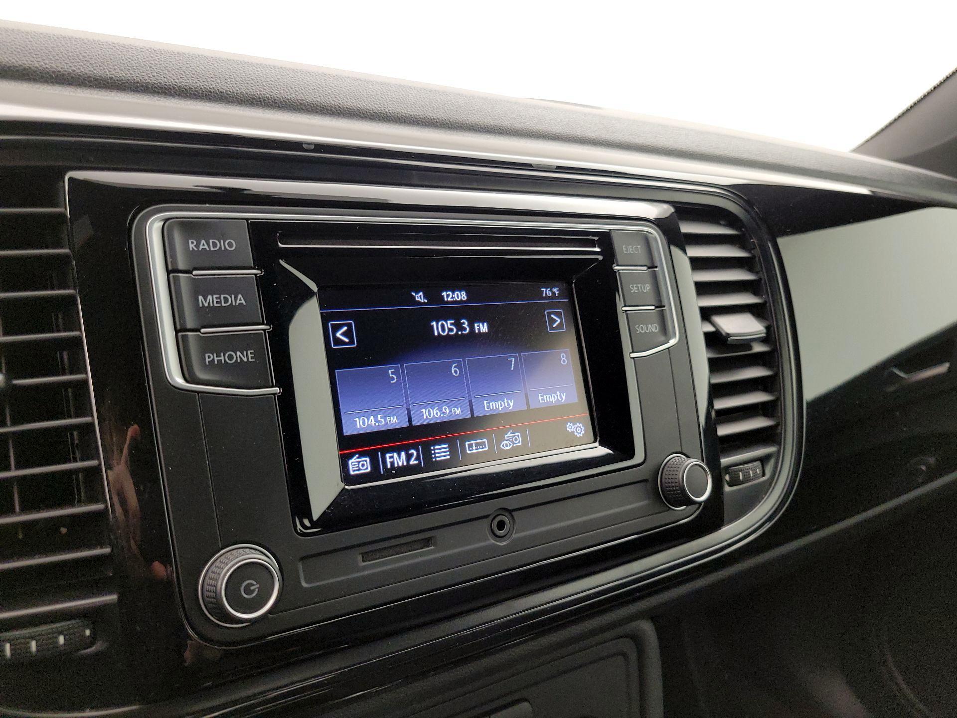 Thumbnail: 2018 Volkswagen Beetle - 15