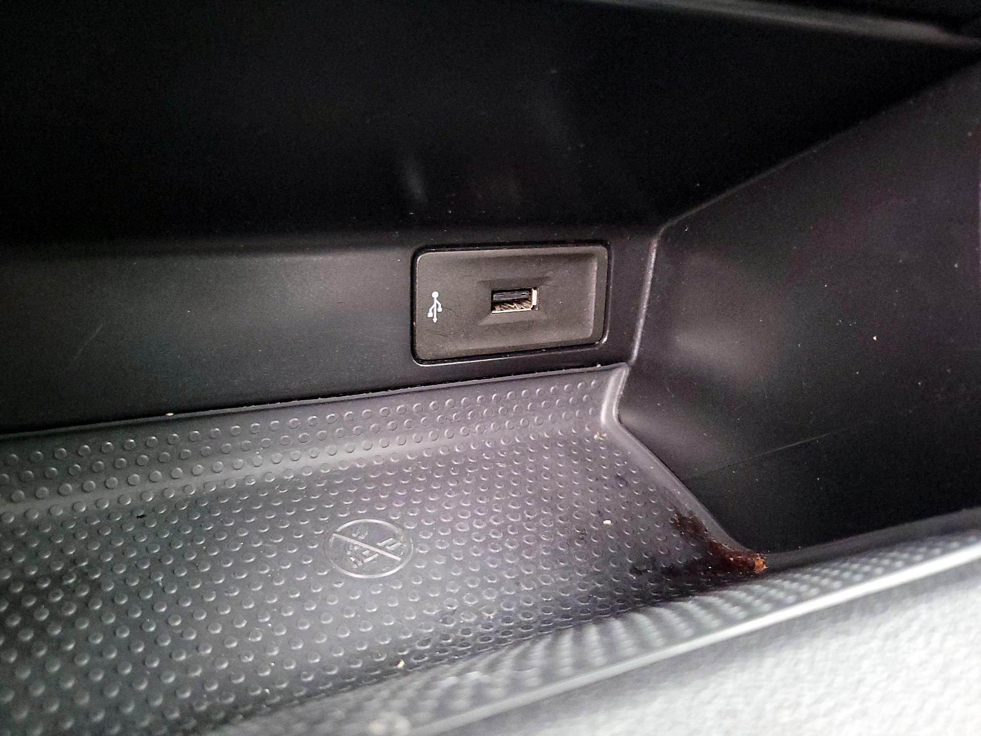 Thumbnail: 2018 Volkswagen Beetle - 18