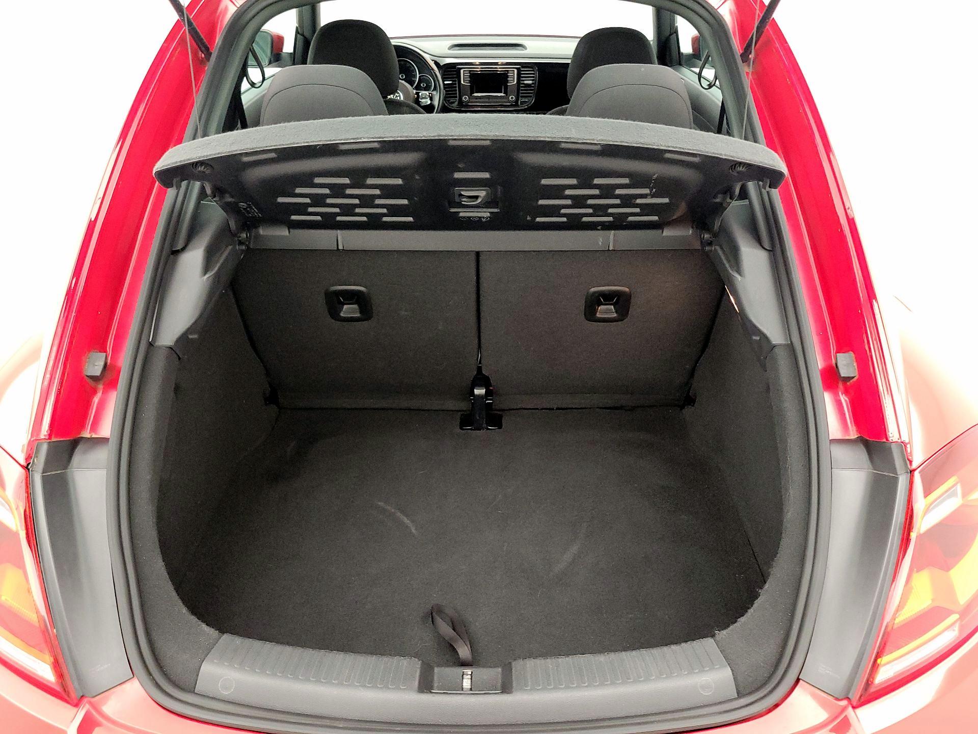 Thumbnail: 2018 Volkswagen Beetle - 20