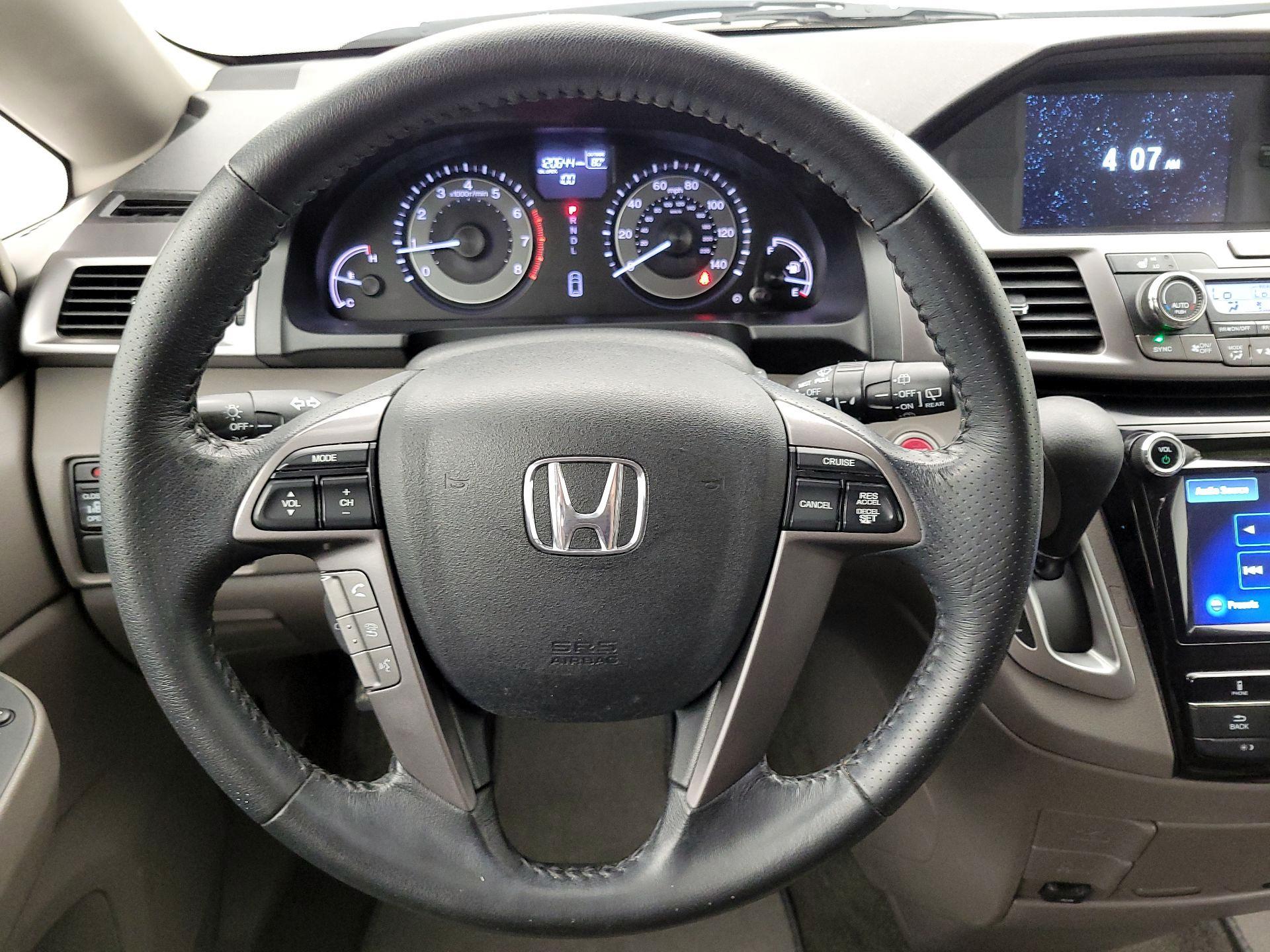 Thumbnail: 2014 Honda Odyssey - 10